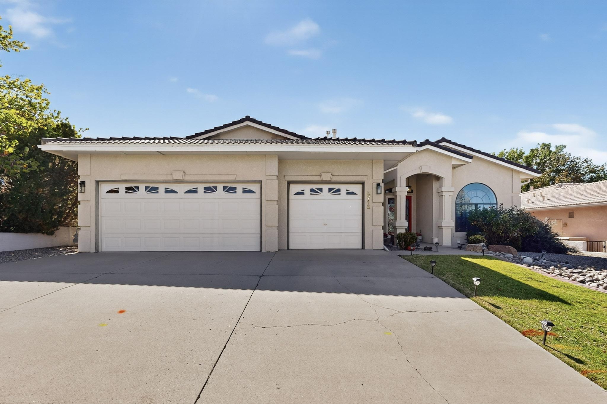 8712 NEW HAMPTON Road NE