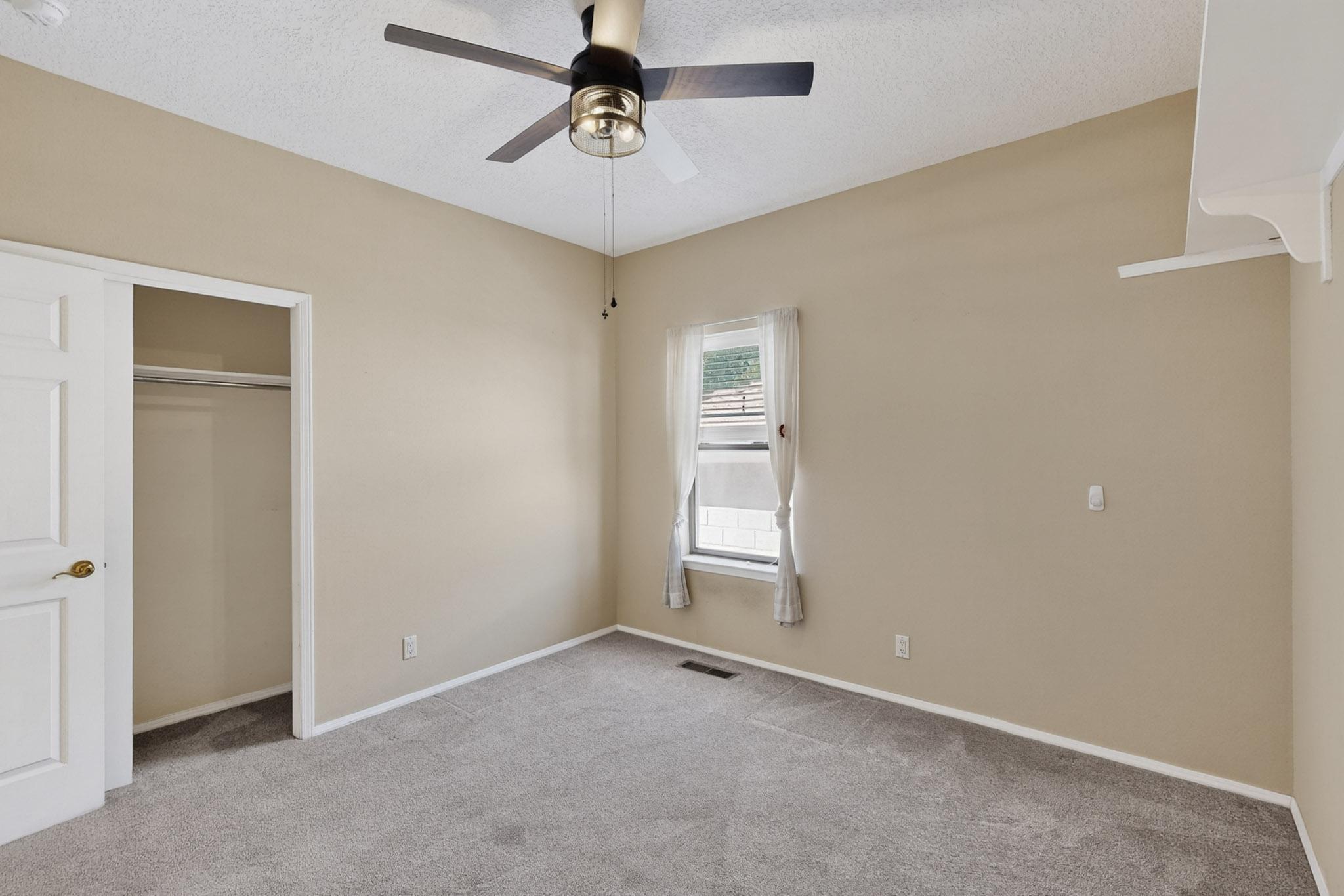 8712 NEW HAMPTON Road NE