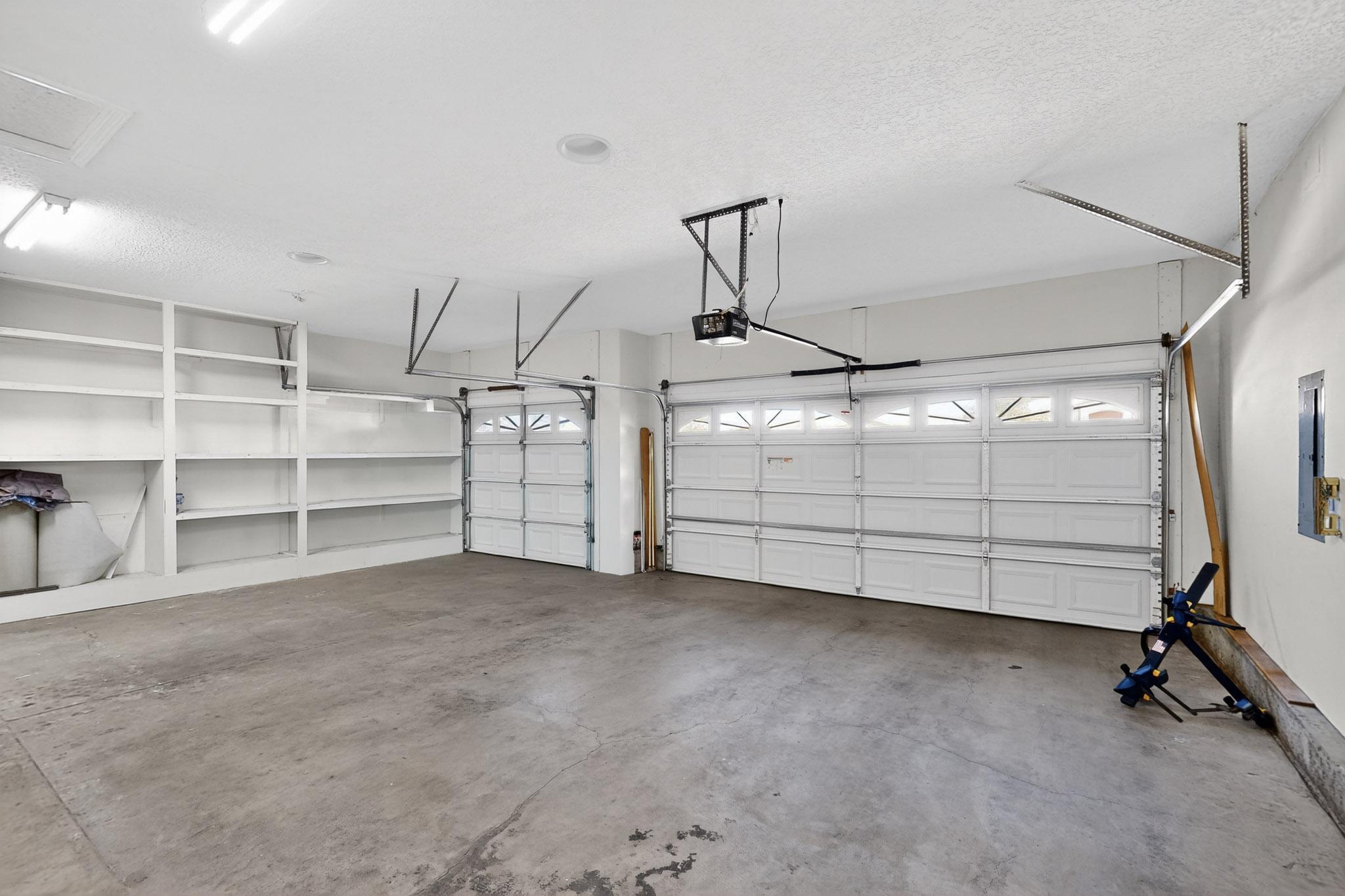 8712 NEW HAMPTON Road NE