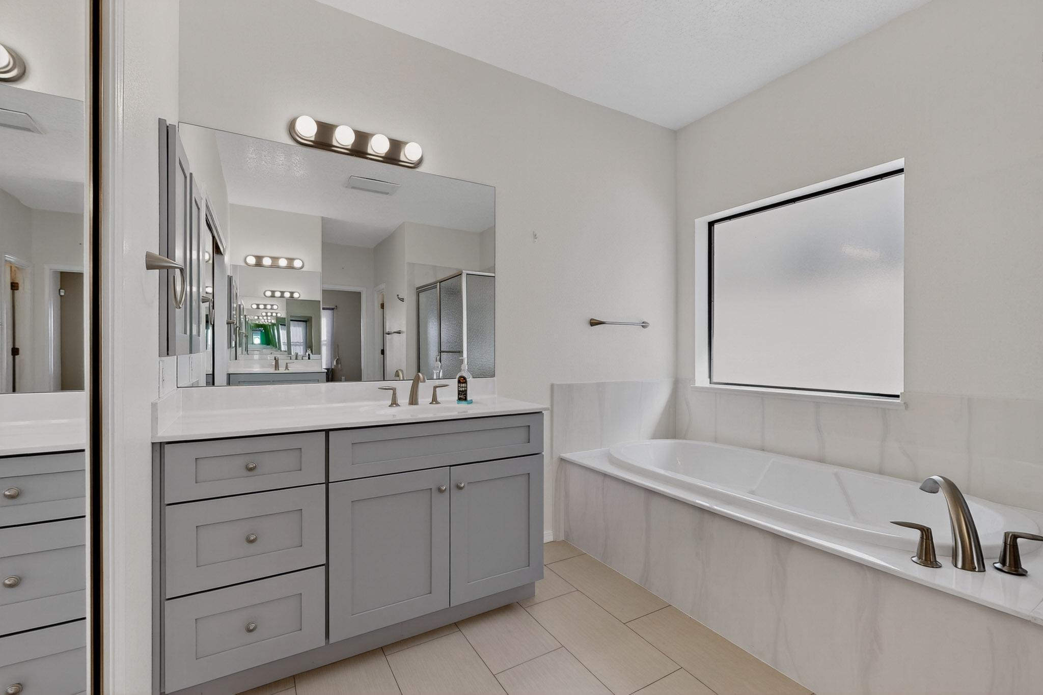 8712 NEW HAMPTON Road NE