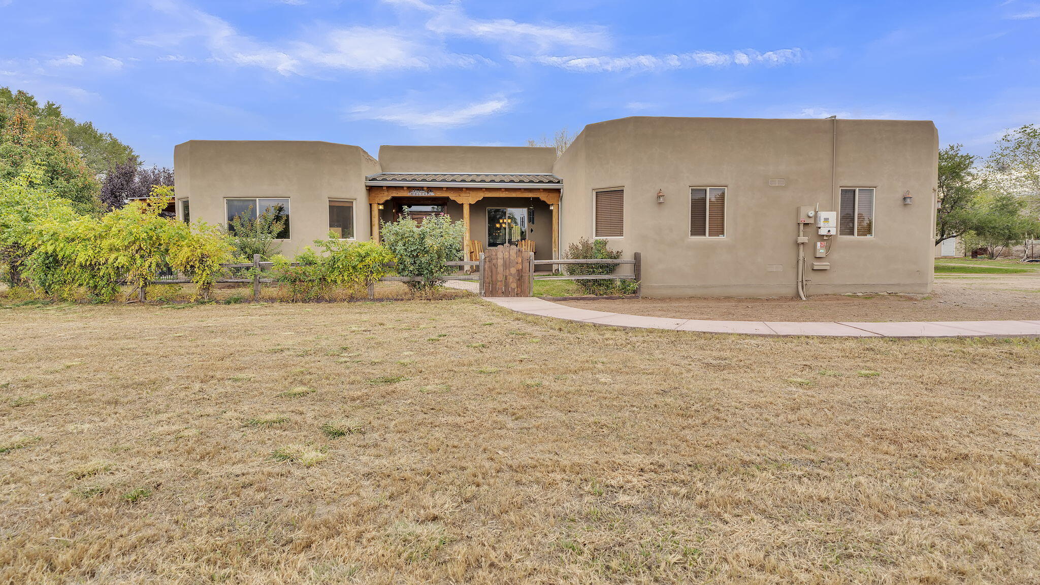 2620 Pajarito Road SW