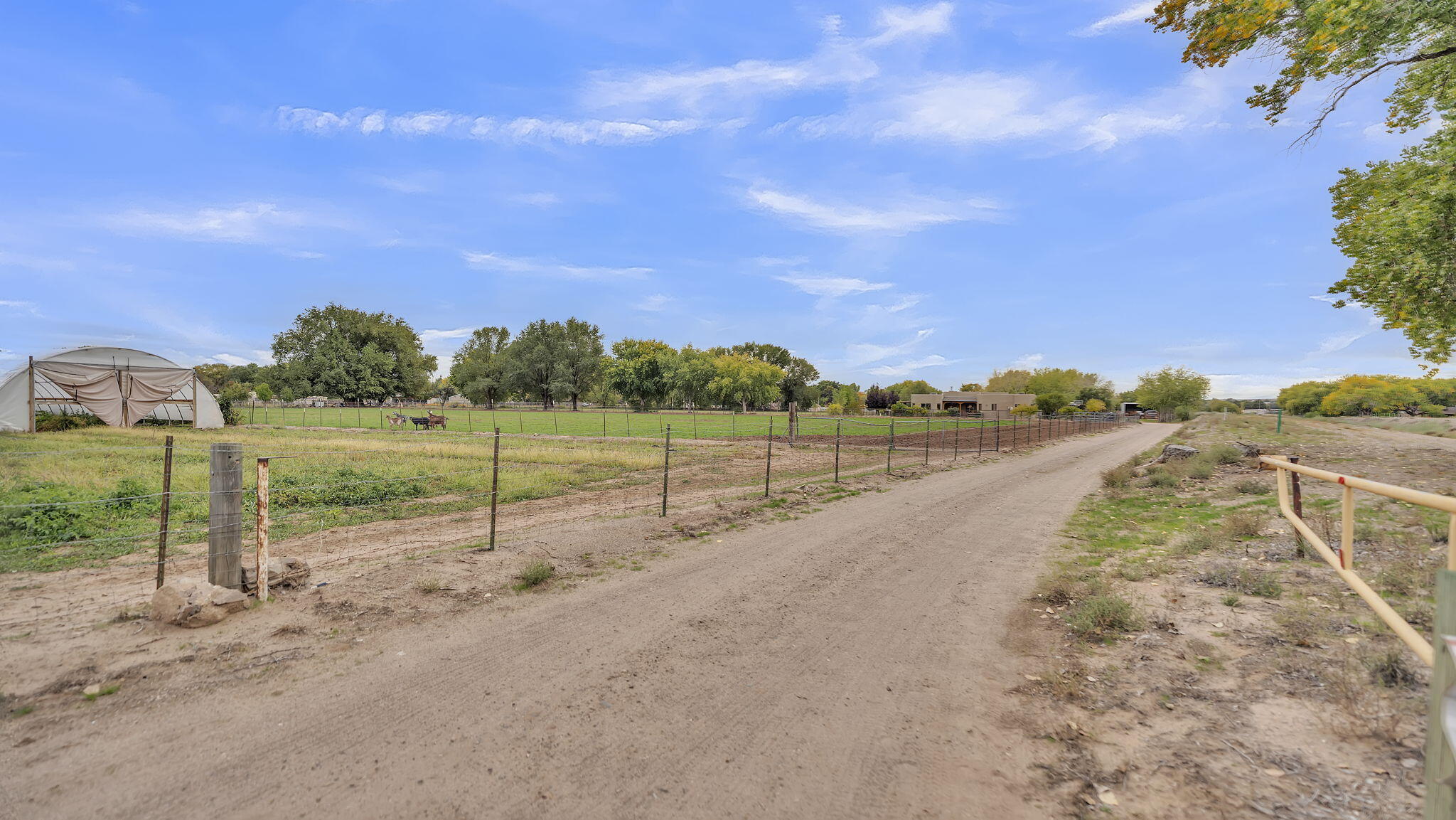 2620 Pajarito Road SW