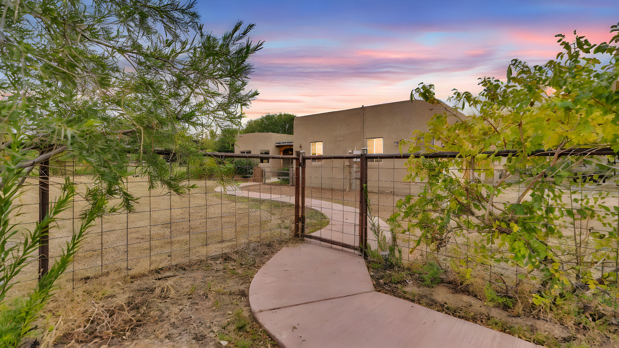 2620 Pajarito Road SW