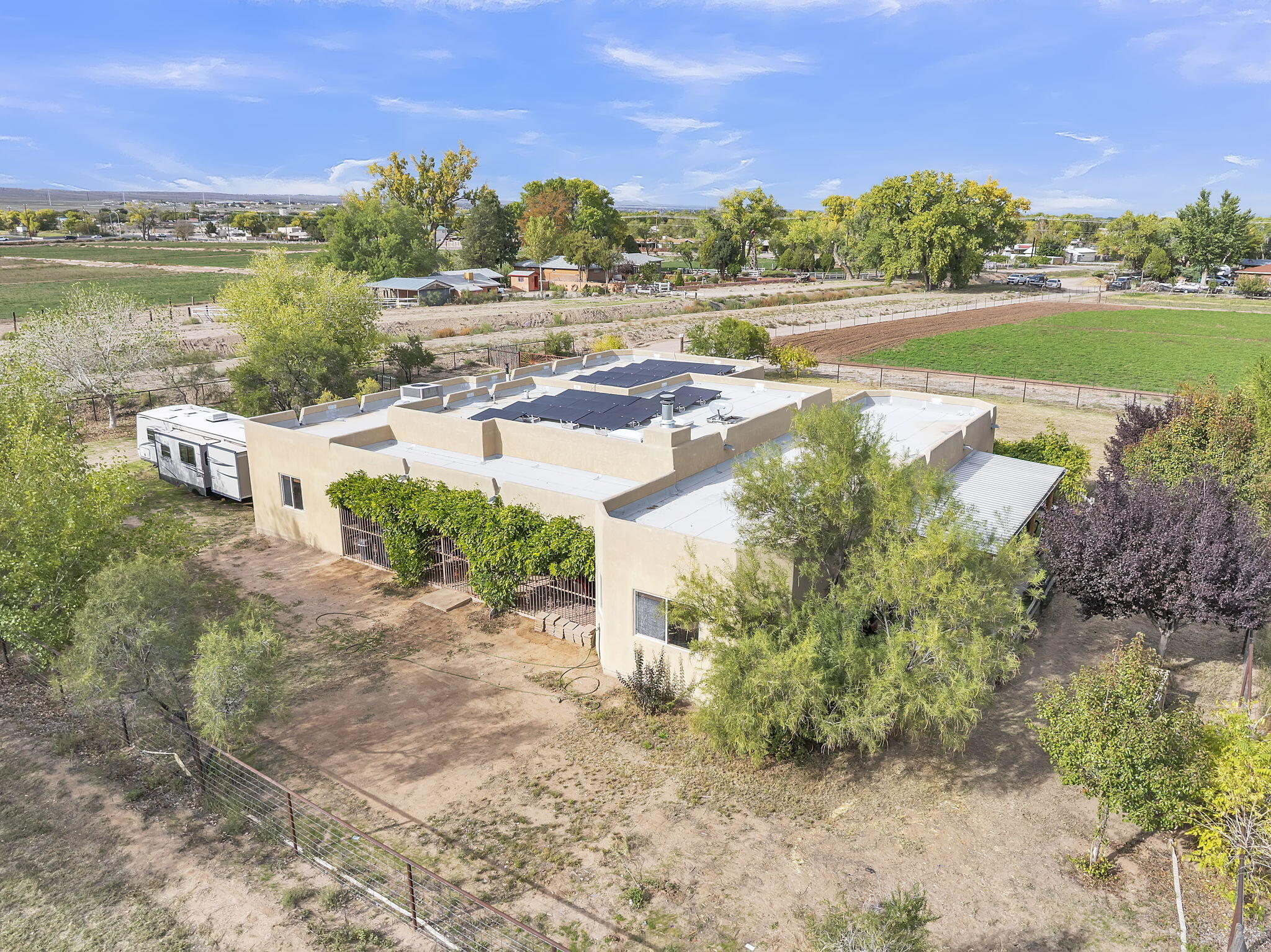 2620 Pajarito Road SW