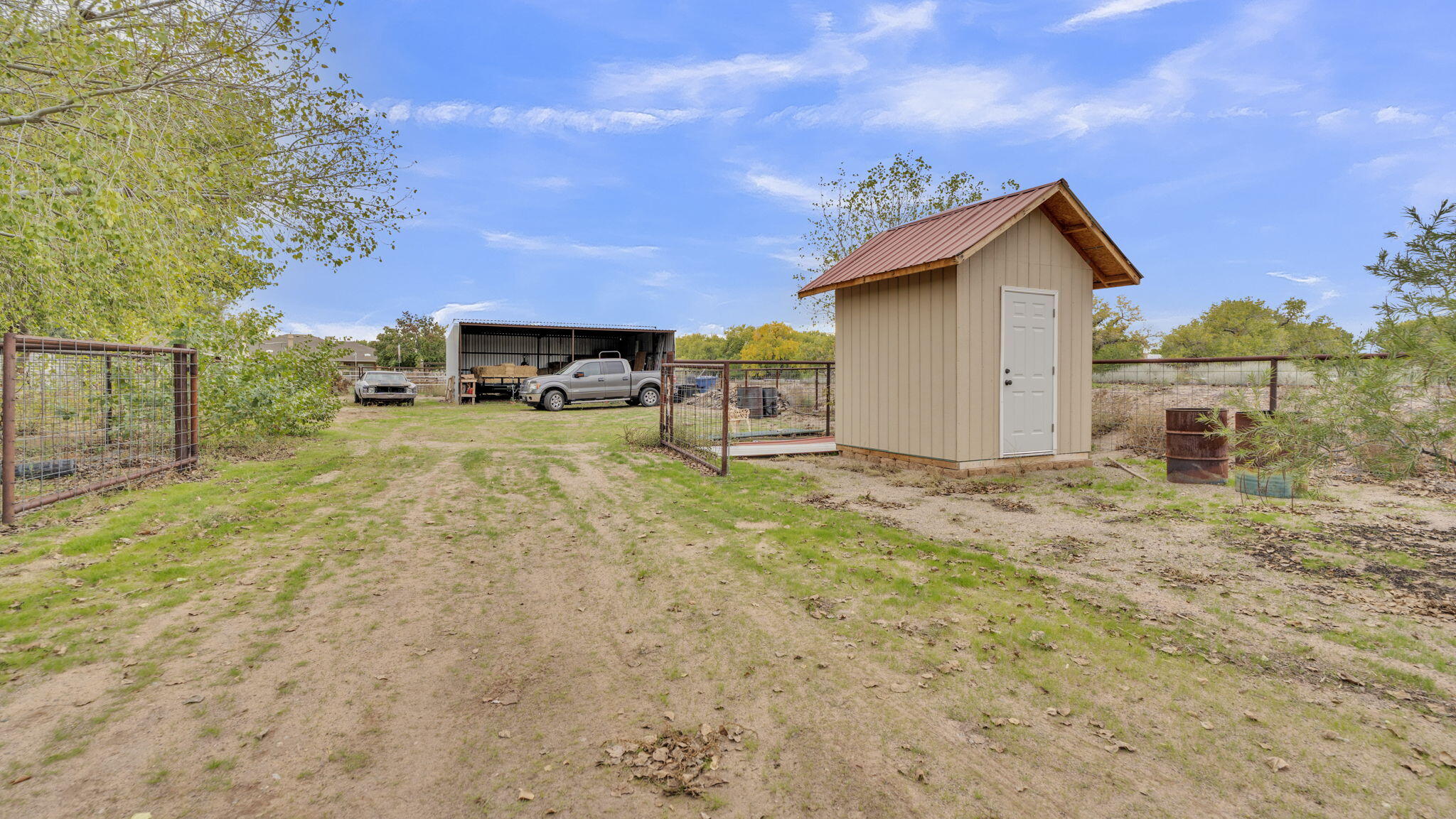 2620 Pajarito Road SW