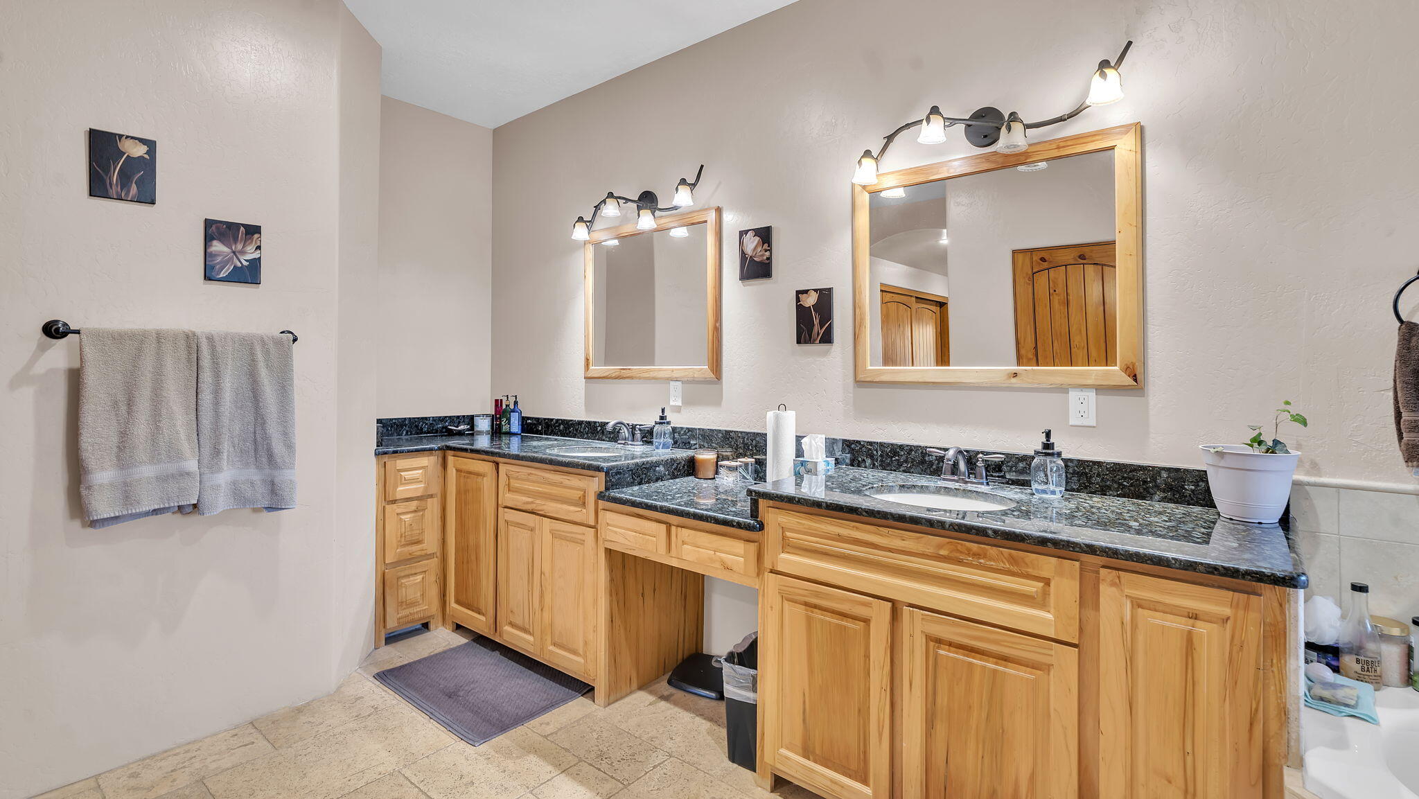 2620 Pajarito Road SW