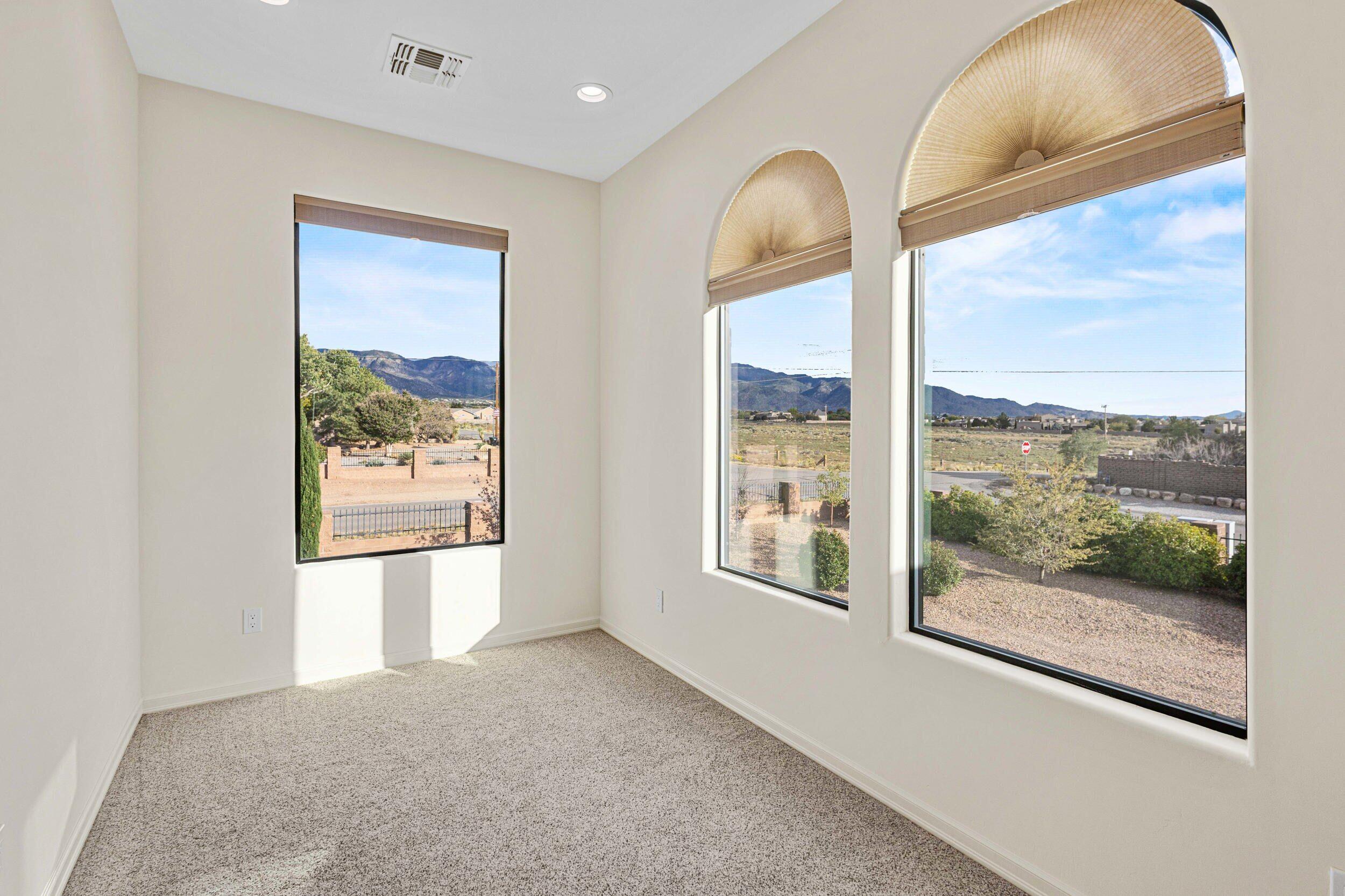 9519 Oakland Avenue NE