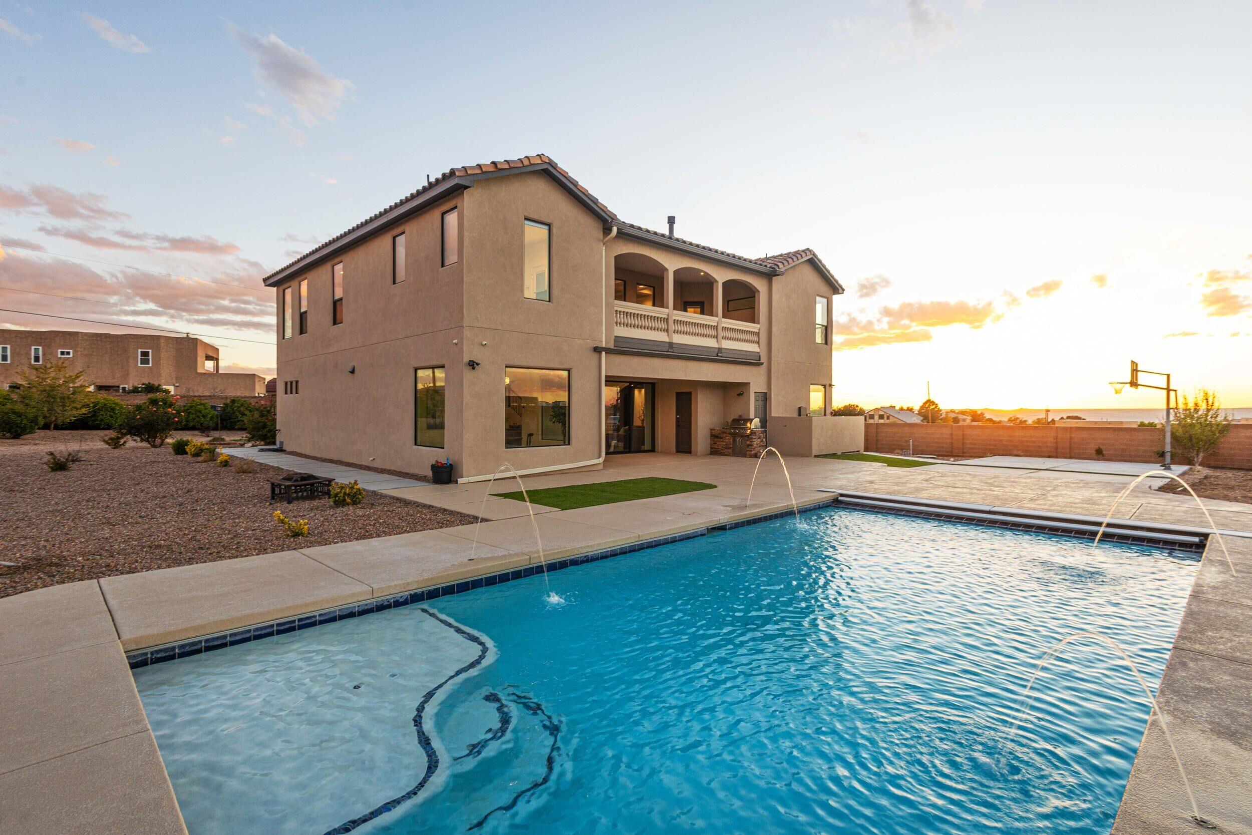 9519 Oakland Avenue NE