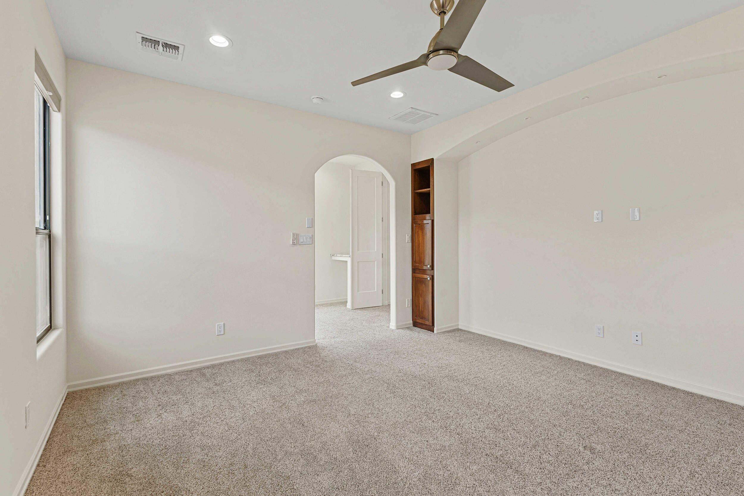 9519 Oakland Avenue NE