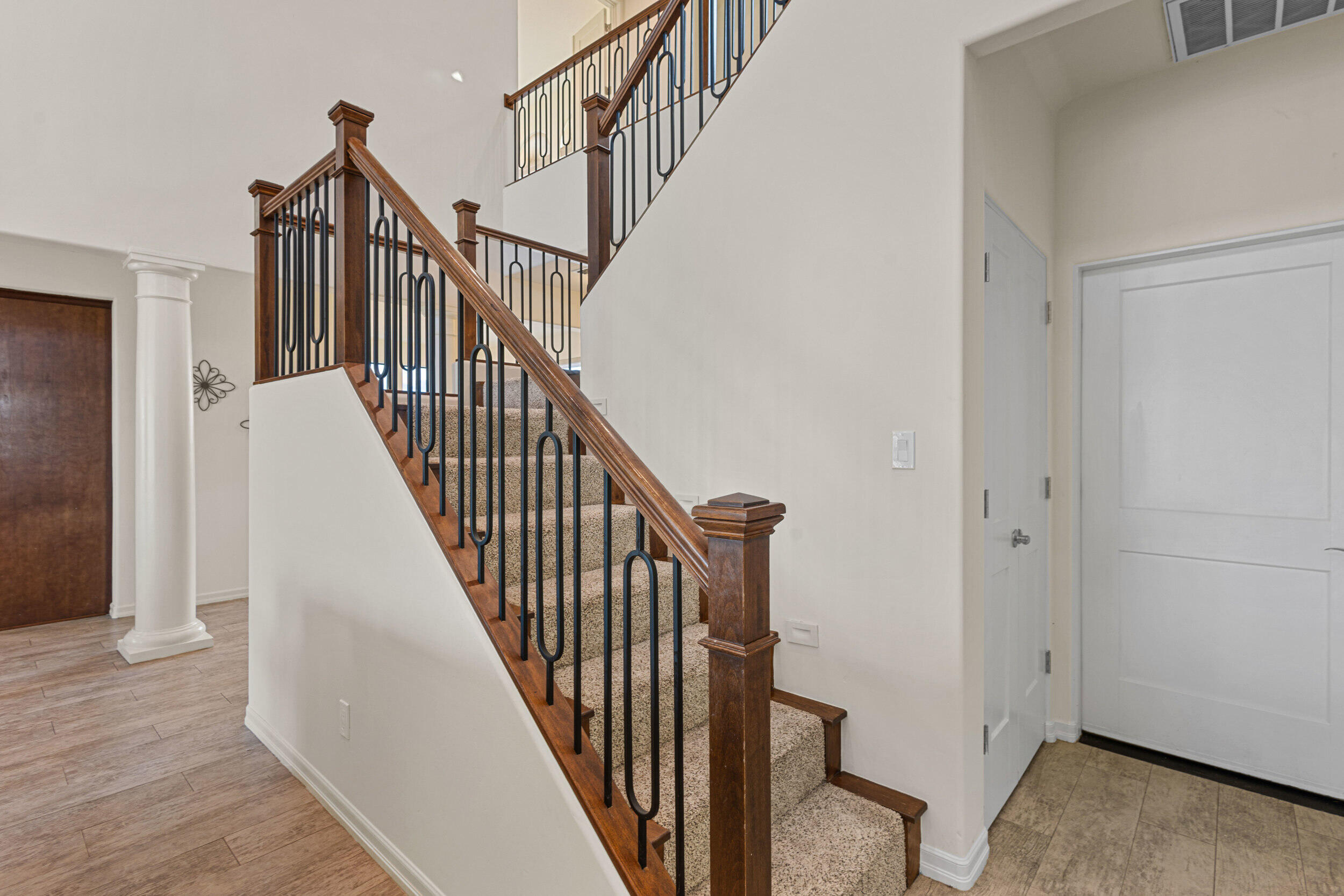 9519 Oakland Avenue NE