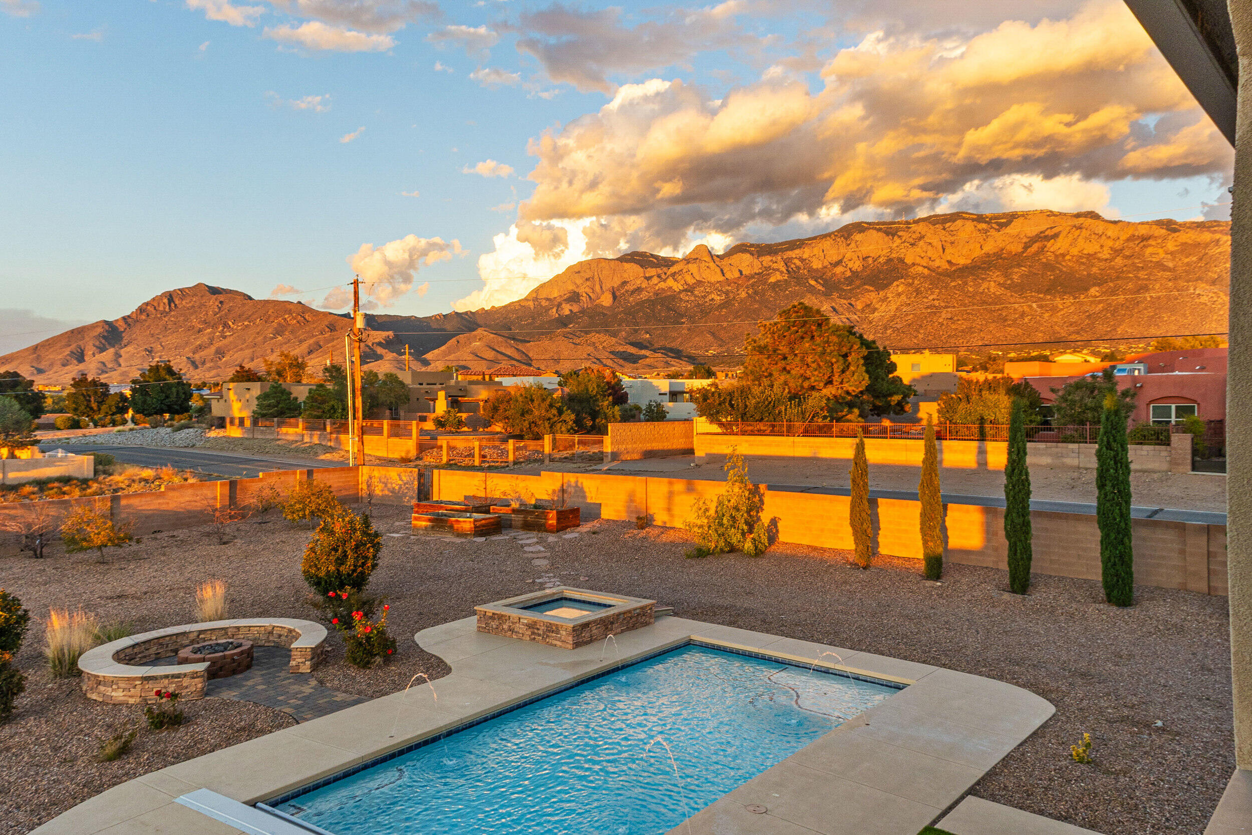 9519 Oakland Avenue NE