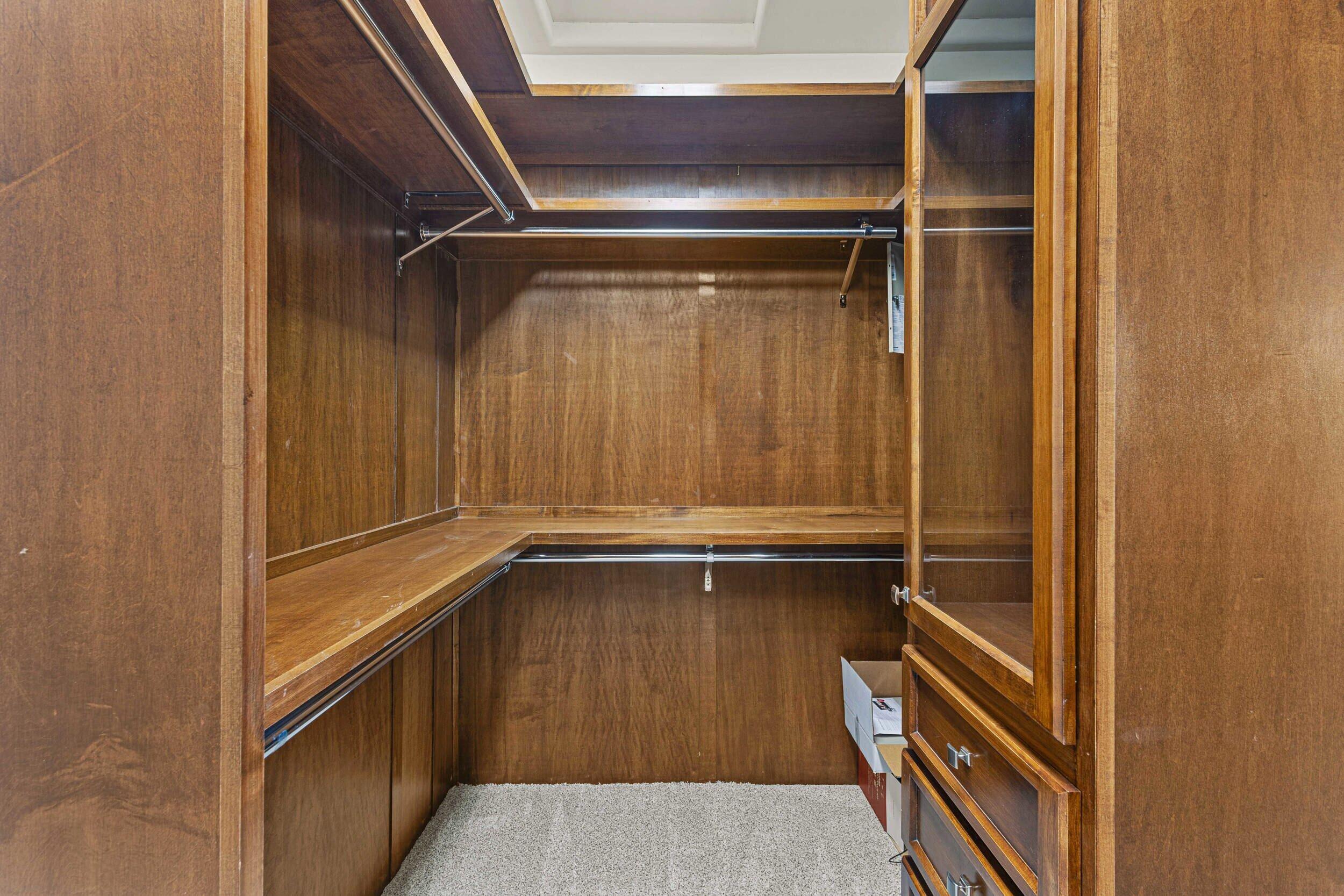 9519 Oakland Avenue NE