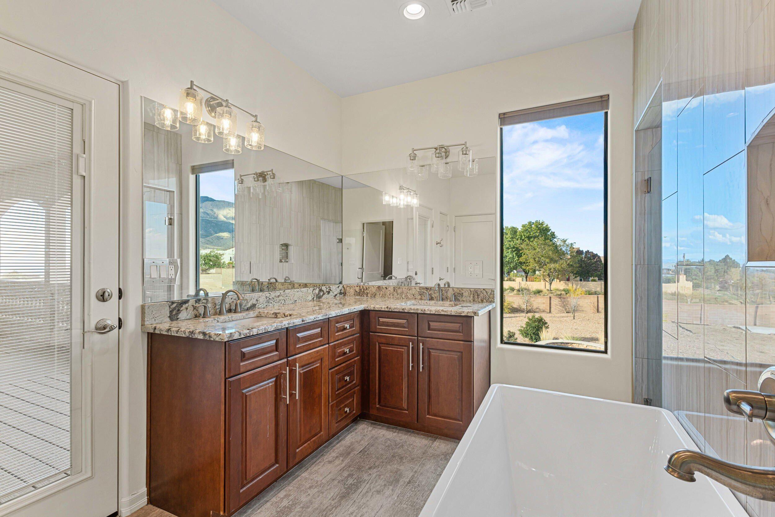 9519 Oakland Avenue NE