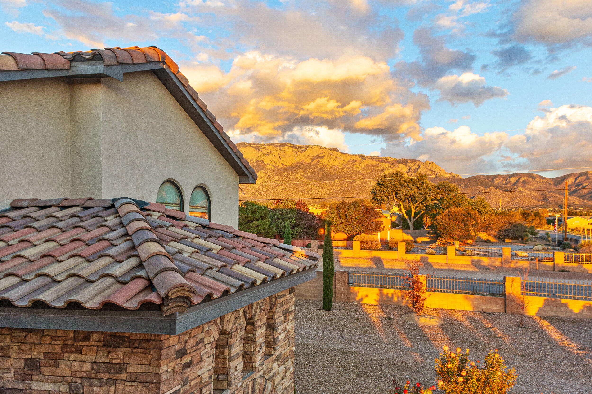 9519 Oakland Avenue NE