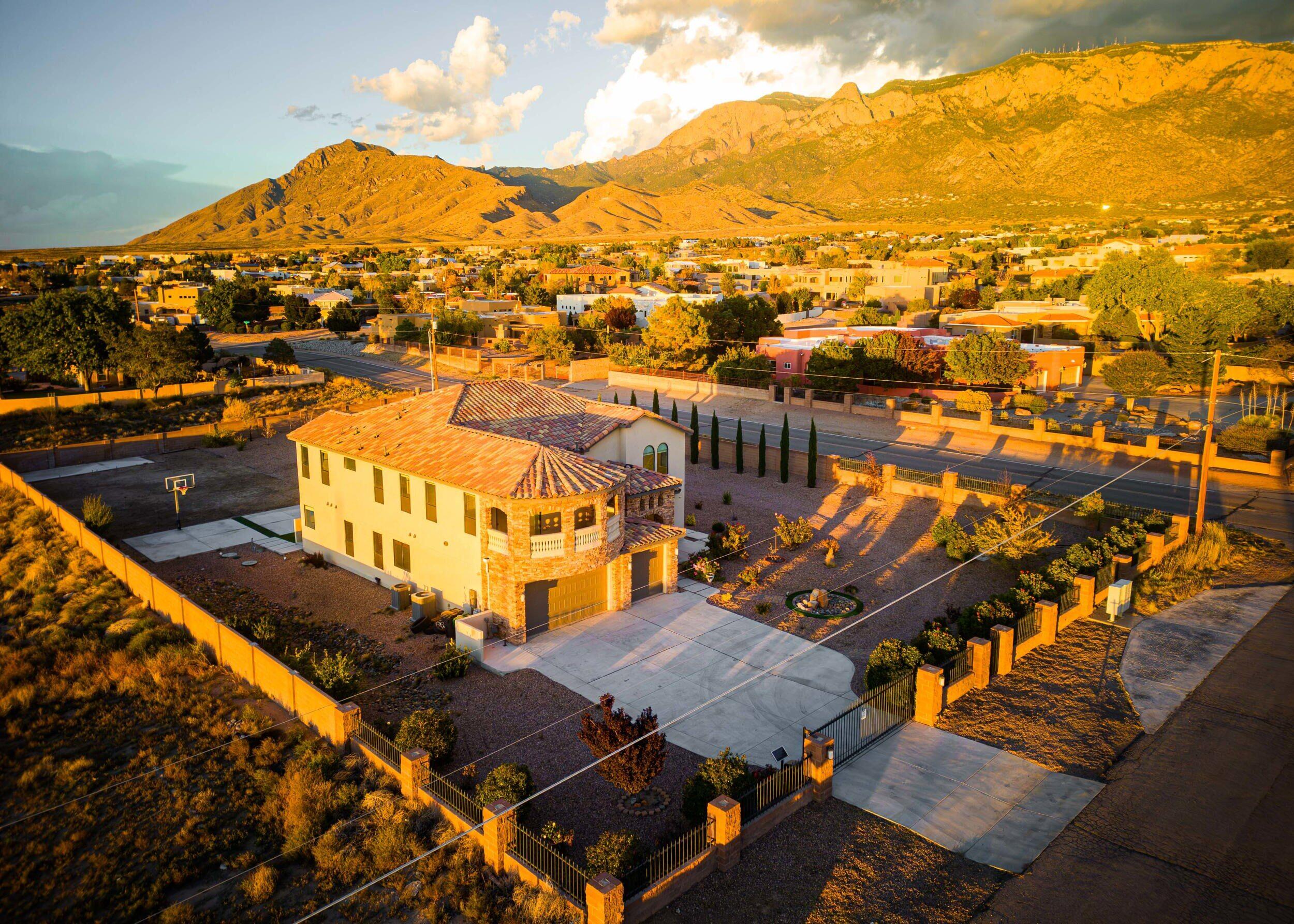 9519 Oakland Avenue NE