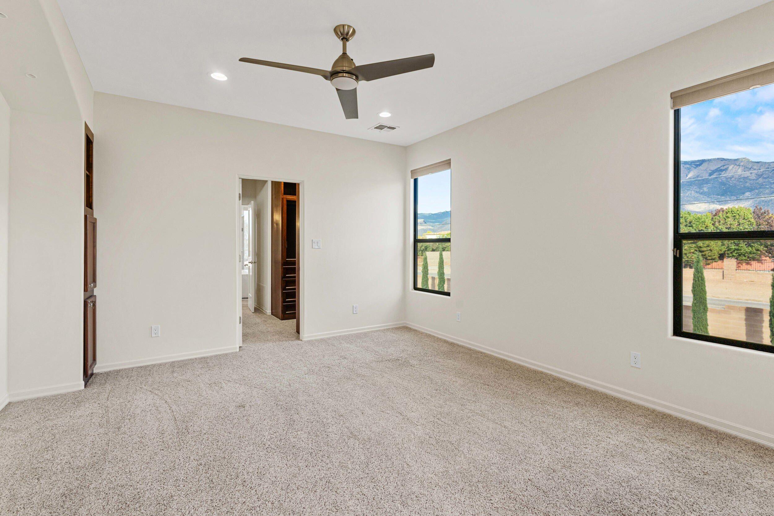 9519 Oakland Avenue NE