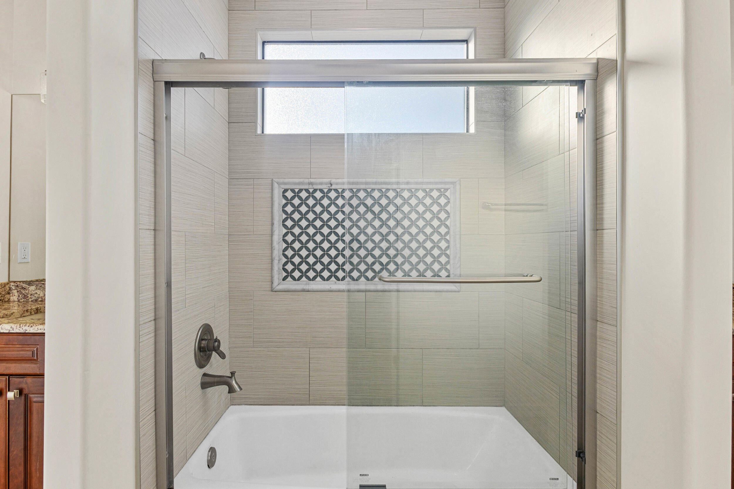 9519 Oakland Avenue NE