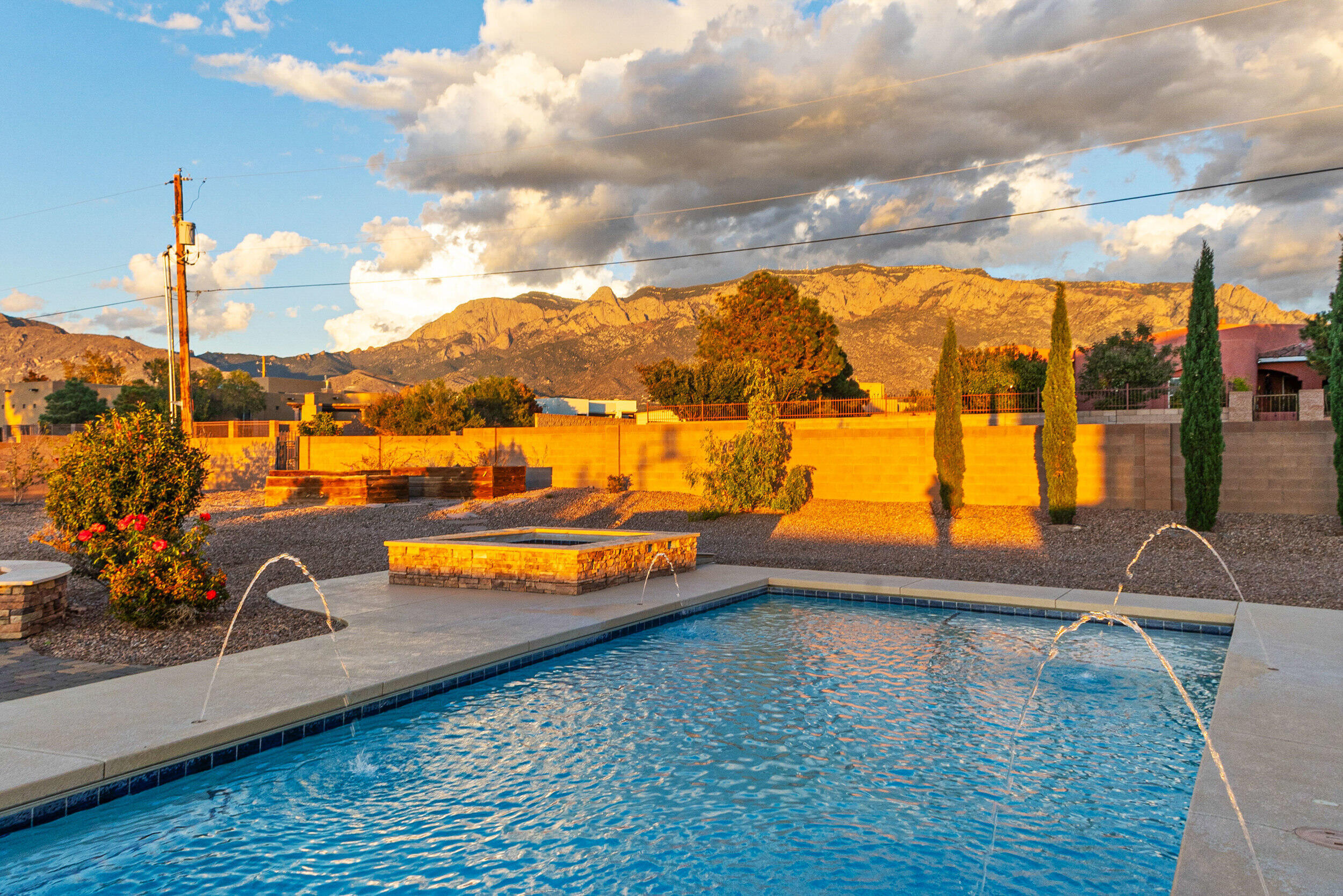 9519 Oakland Avenue NE