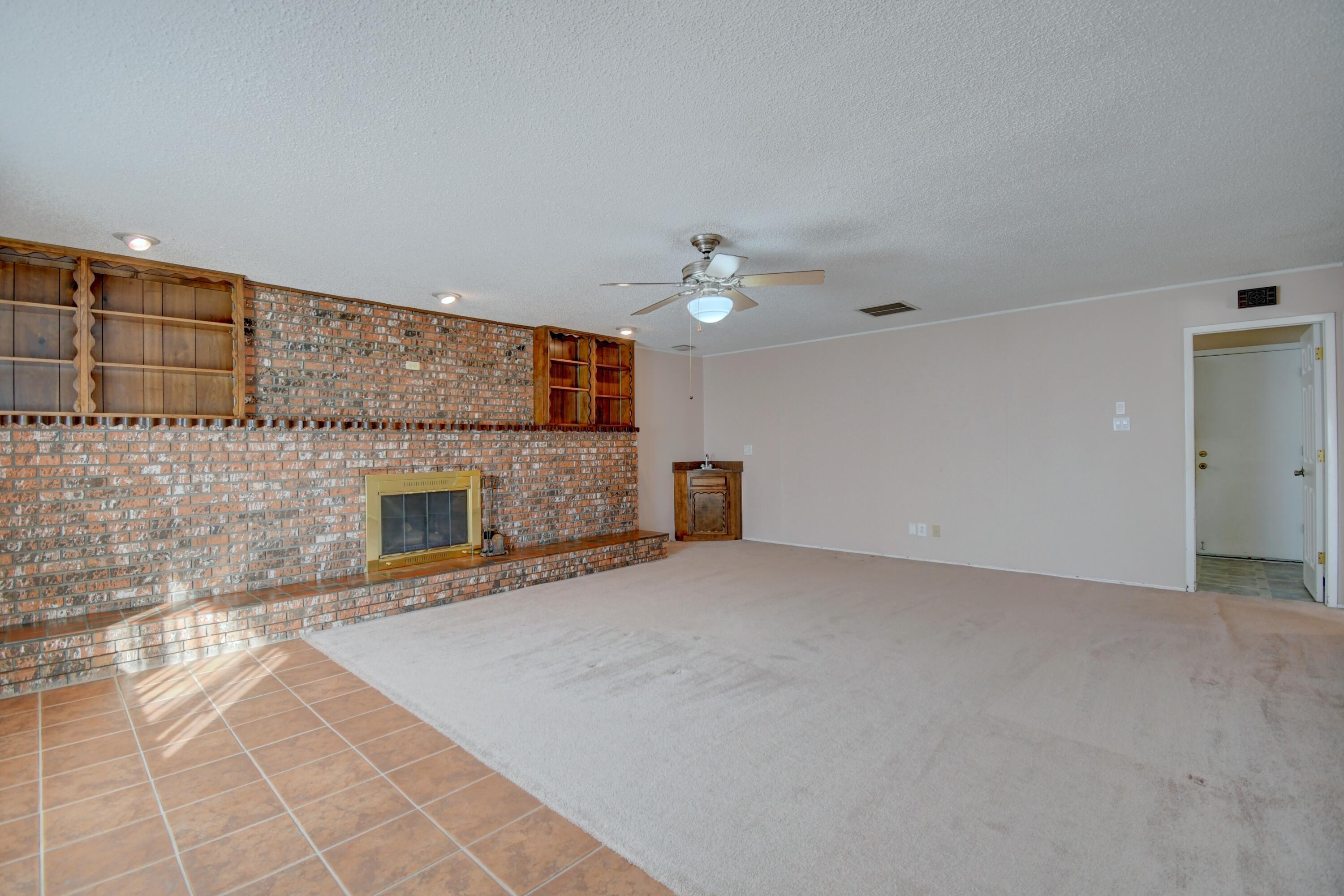 2921 Indiana Street NE