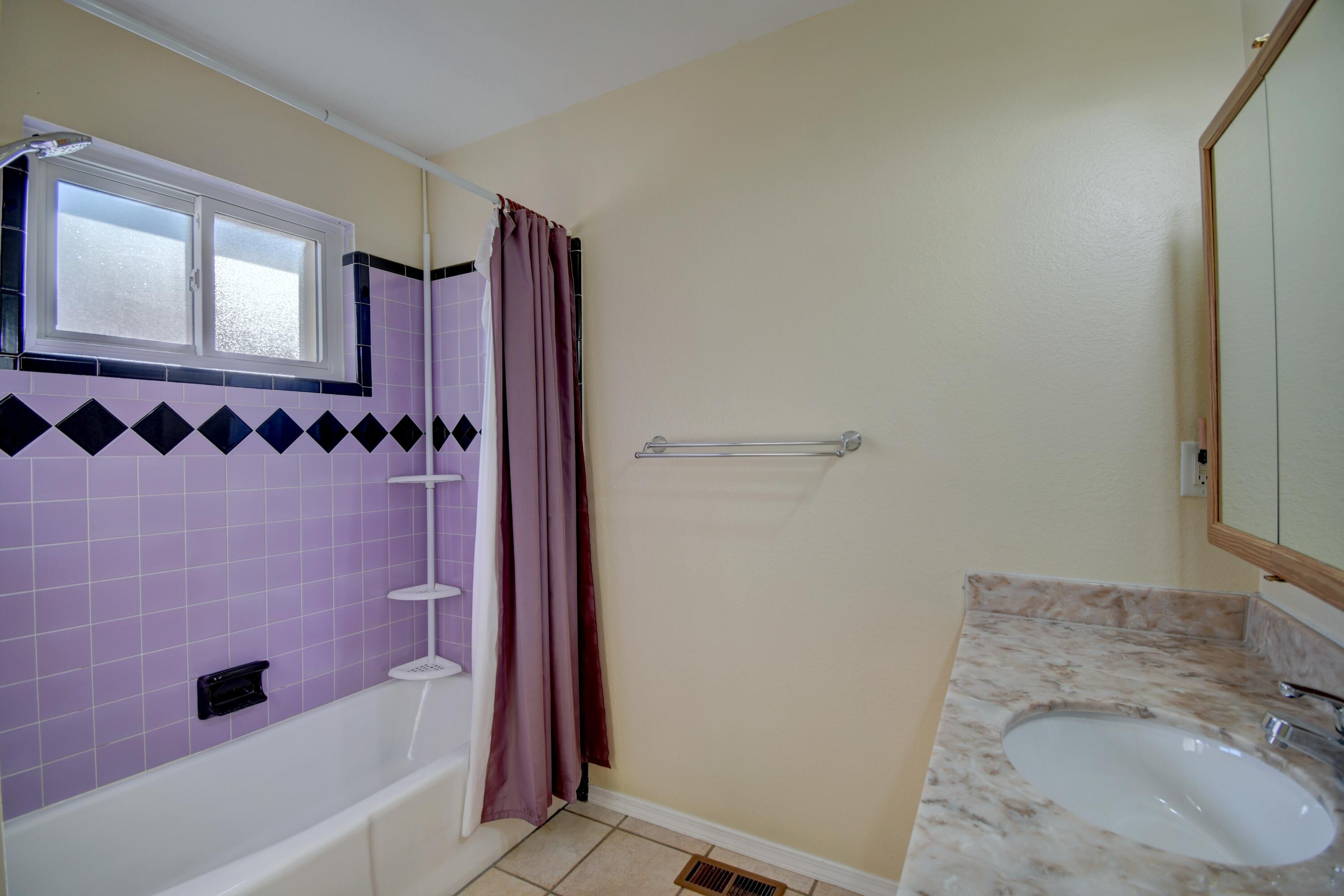 2921 Indiana Street NE