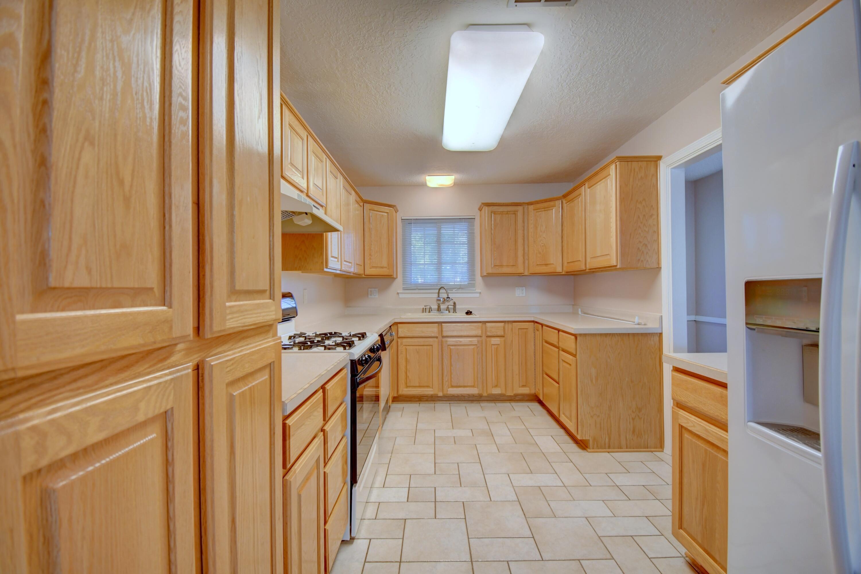 2921 Indiana Street NE