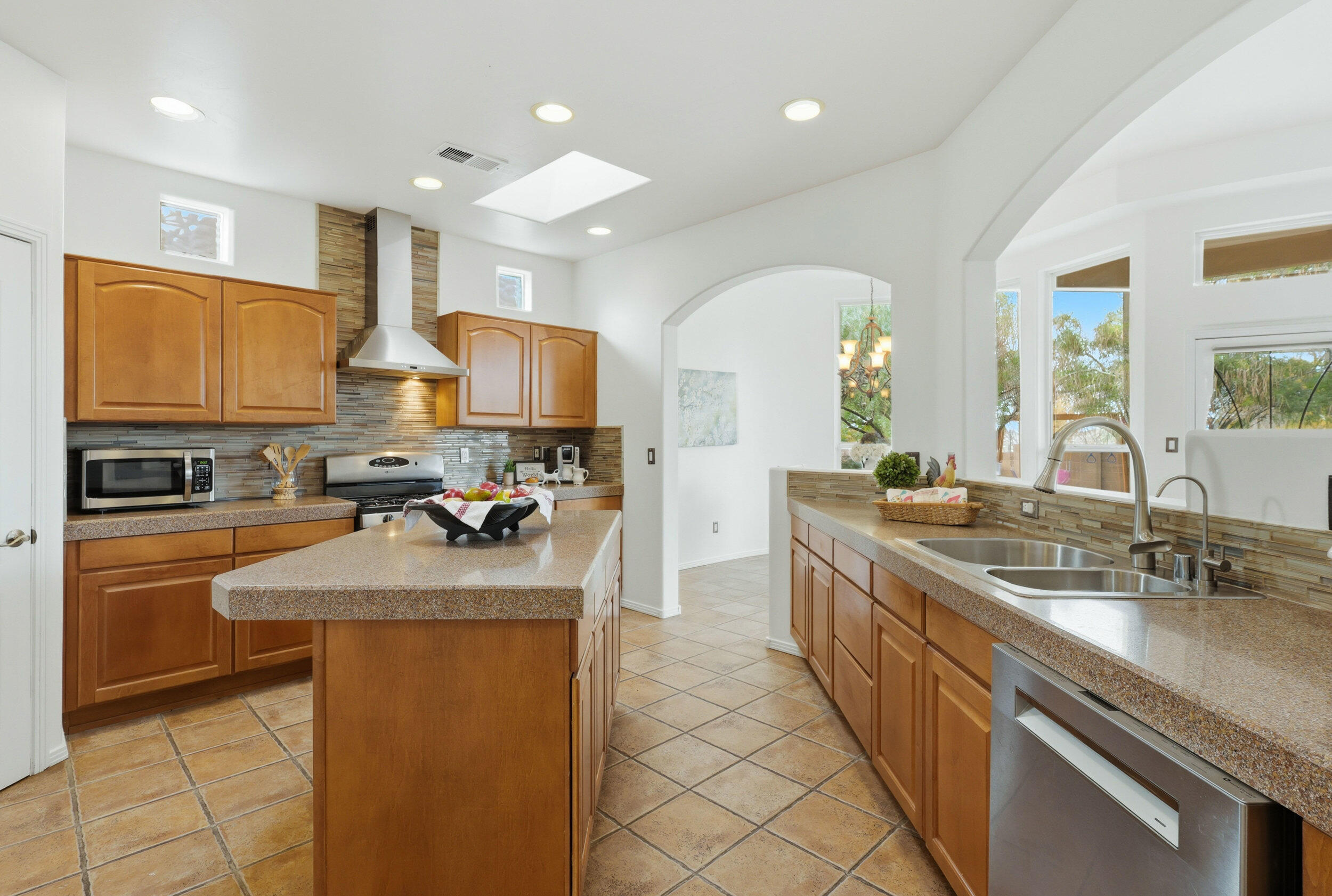 7309 Hawthorn Avenue NE