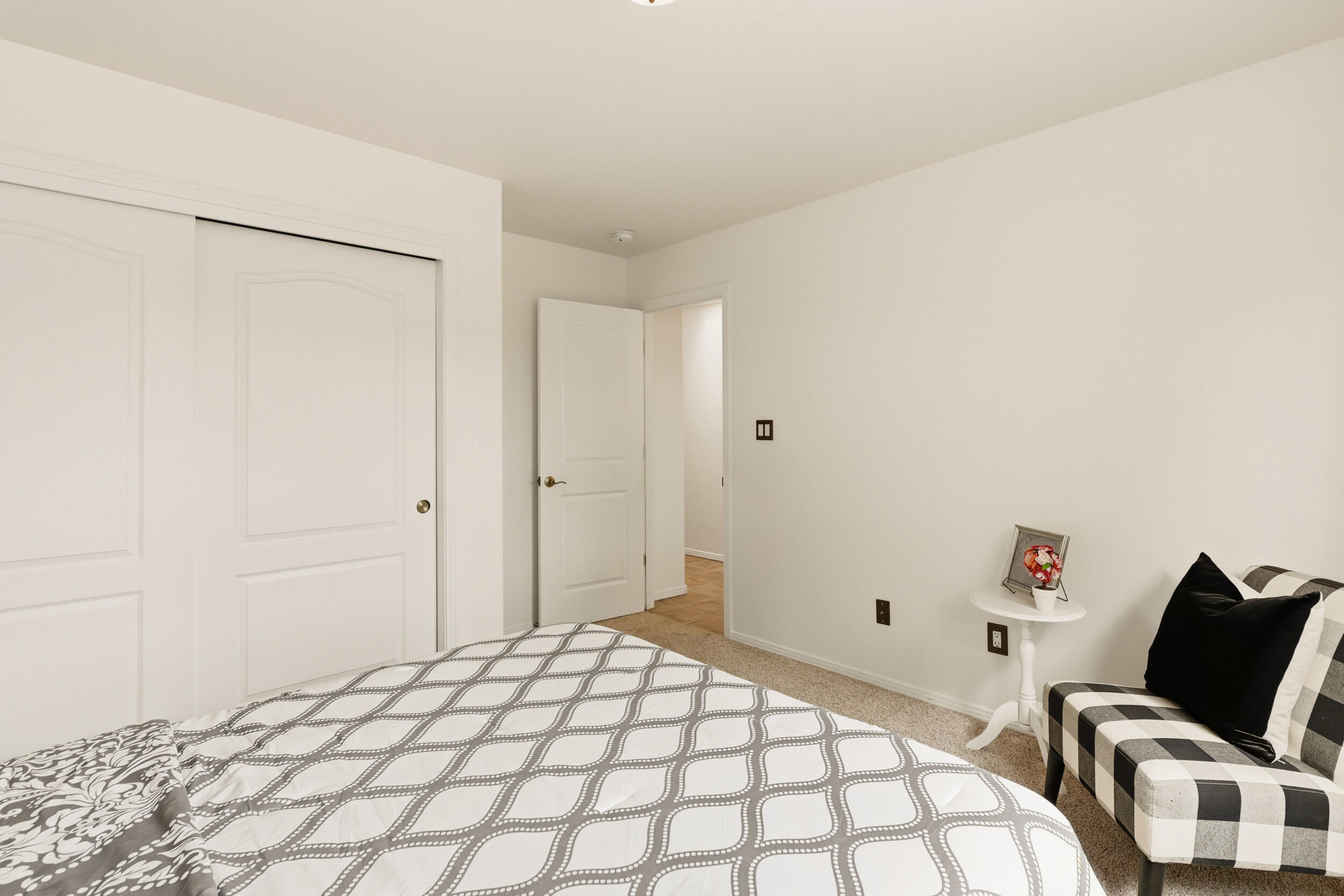 7309 Hawthorn Avenue NE