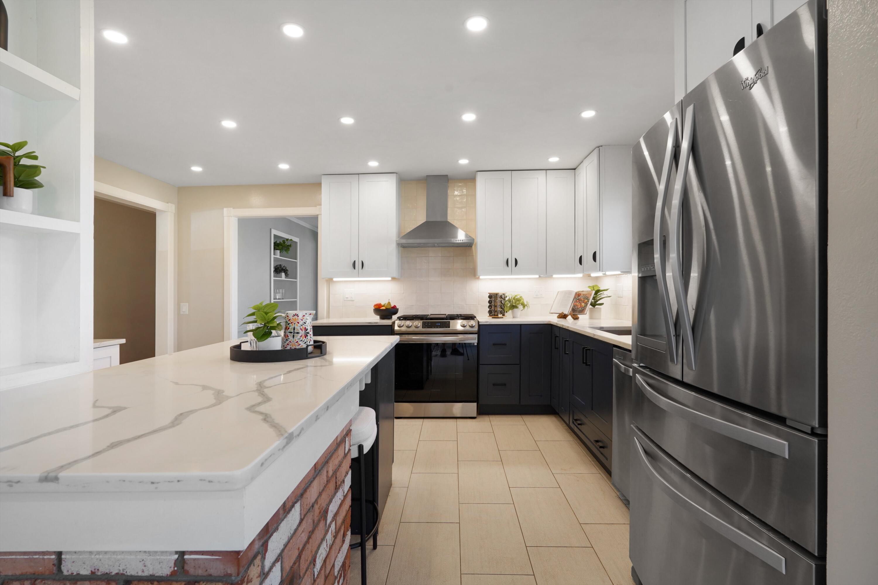 7513 Gladden Avenue NE