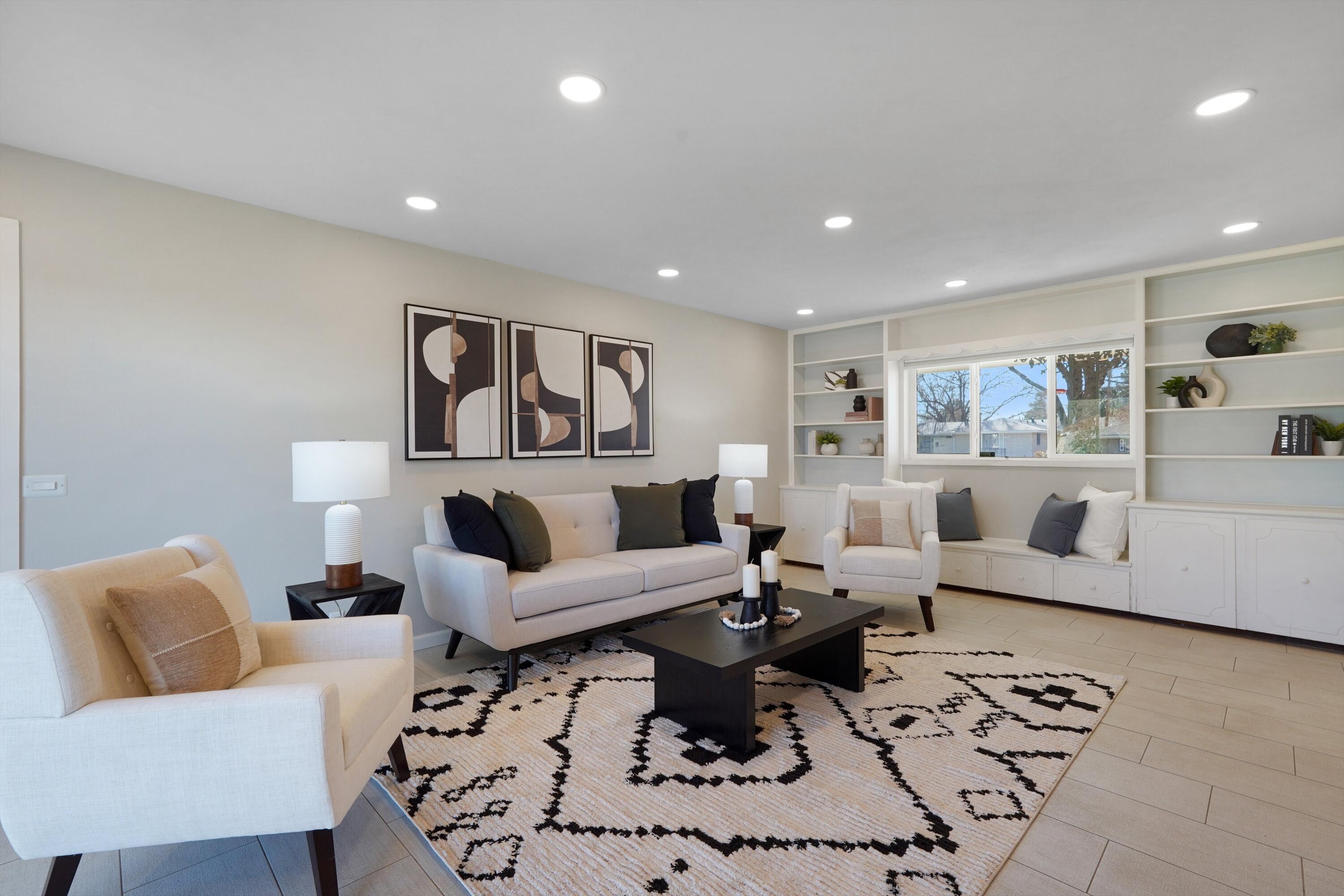 7513 Gladden Avenue NE