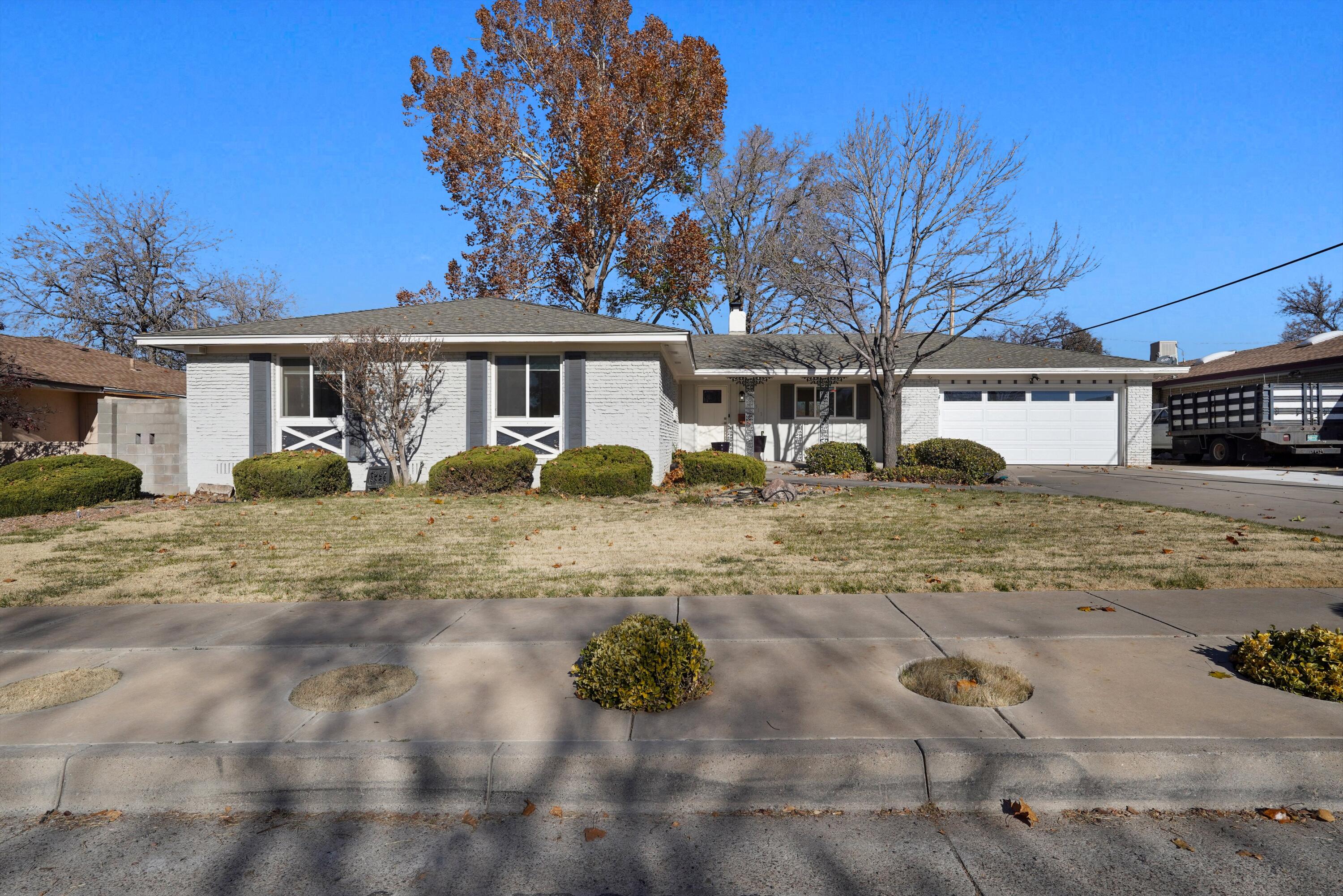 7513 Gladden Avenue NE