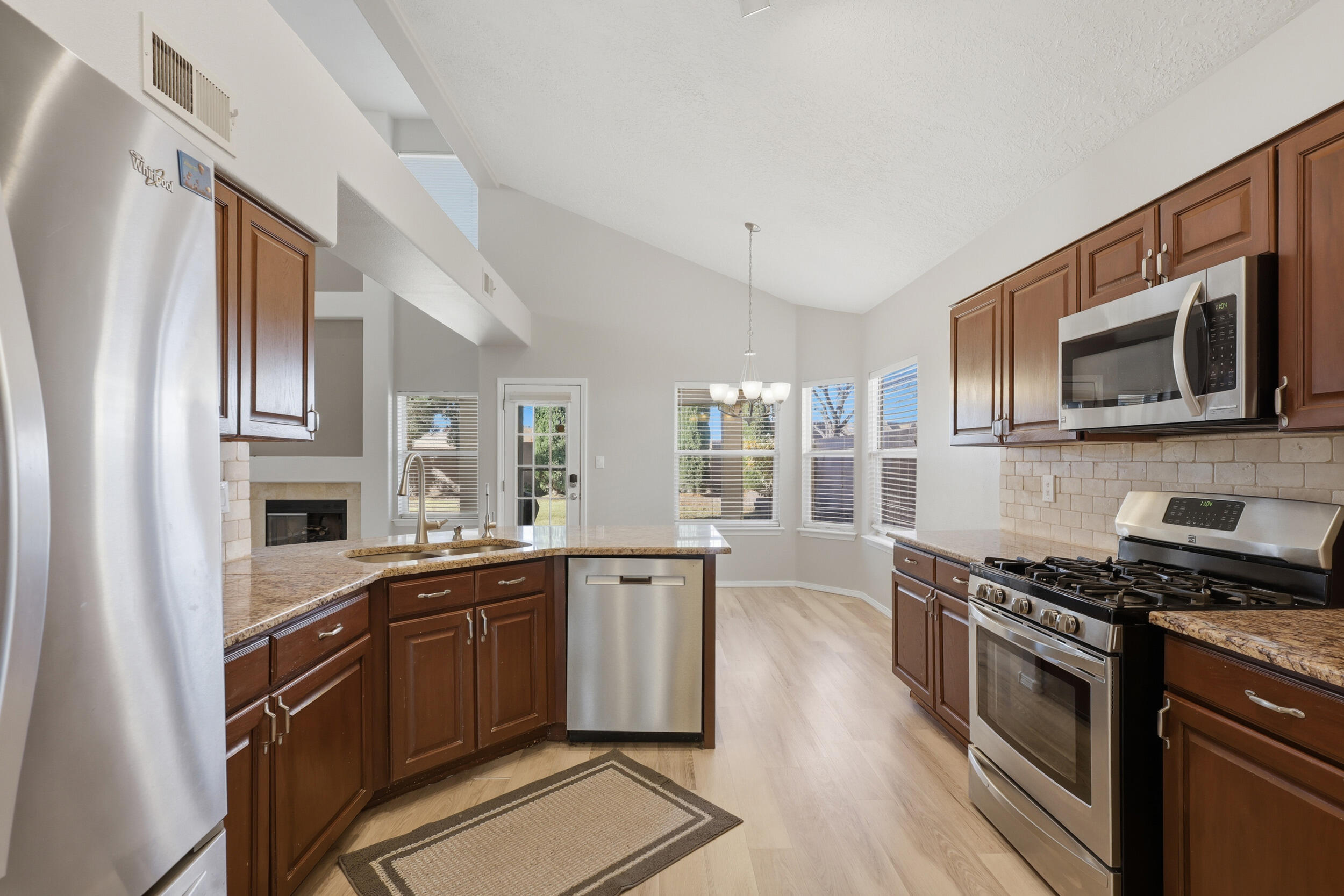 9005 Cactus Trail Road NW