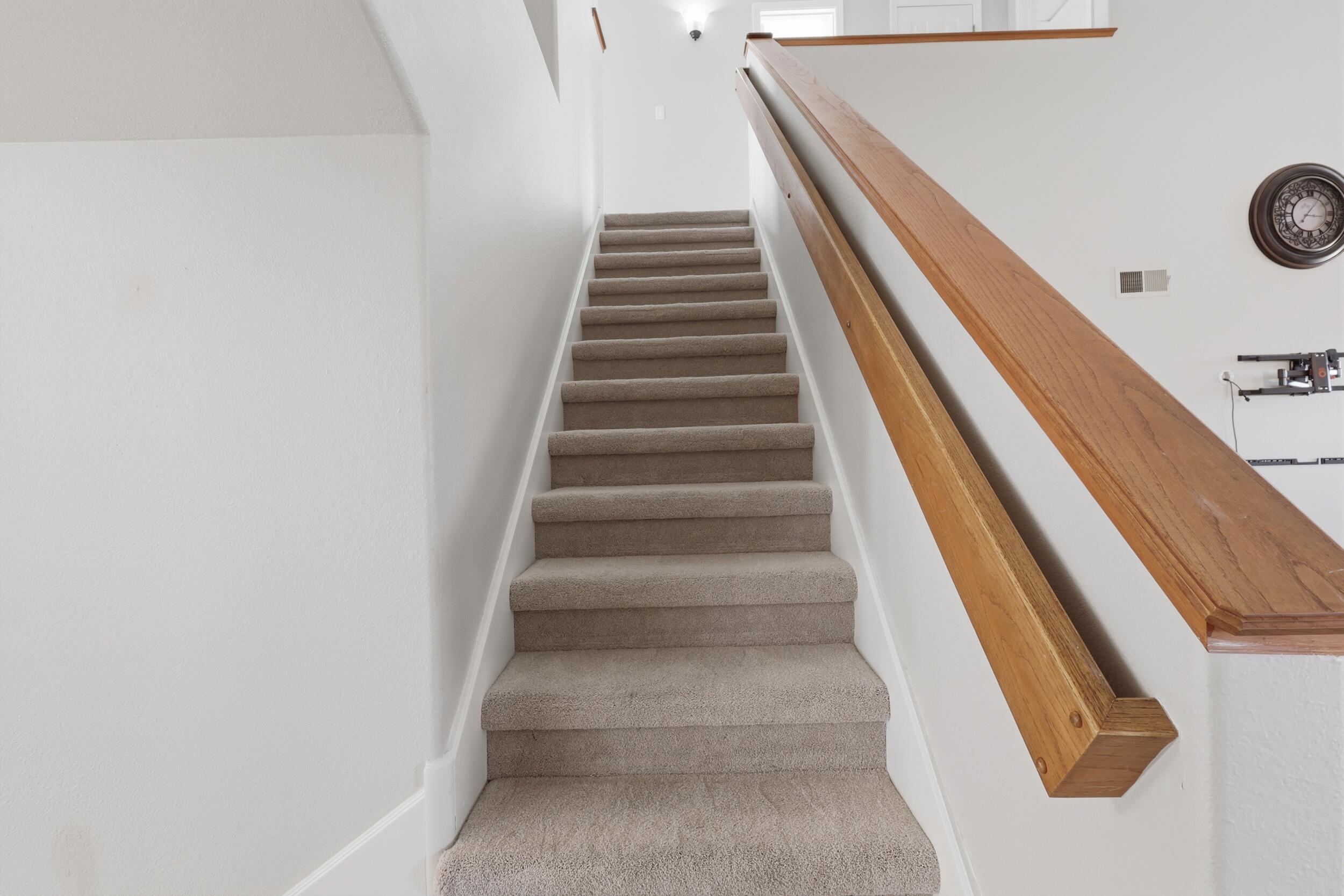 9005 Cactus Trail Road NW