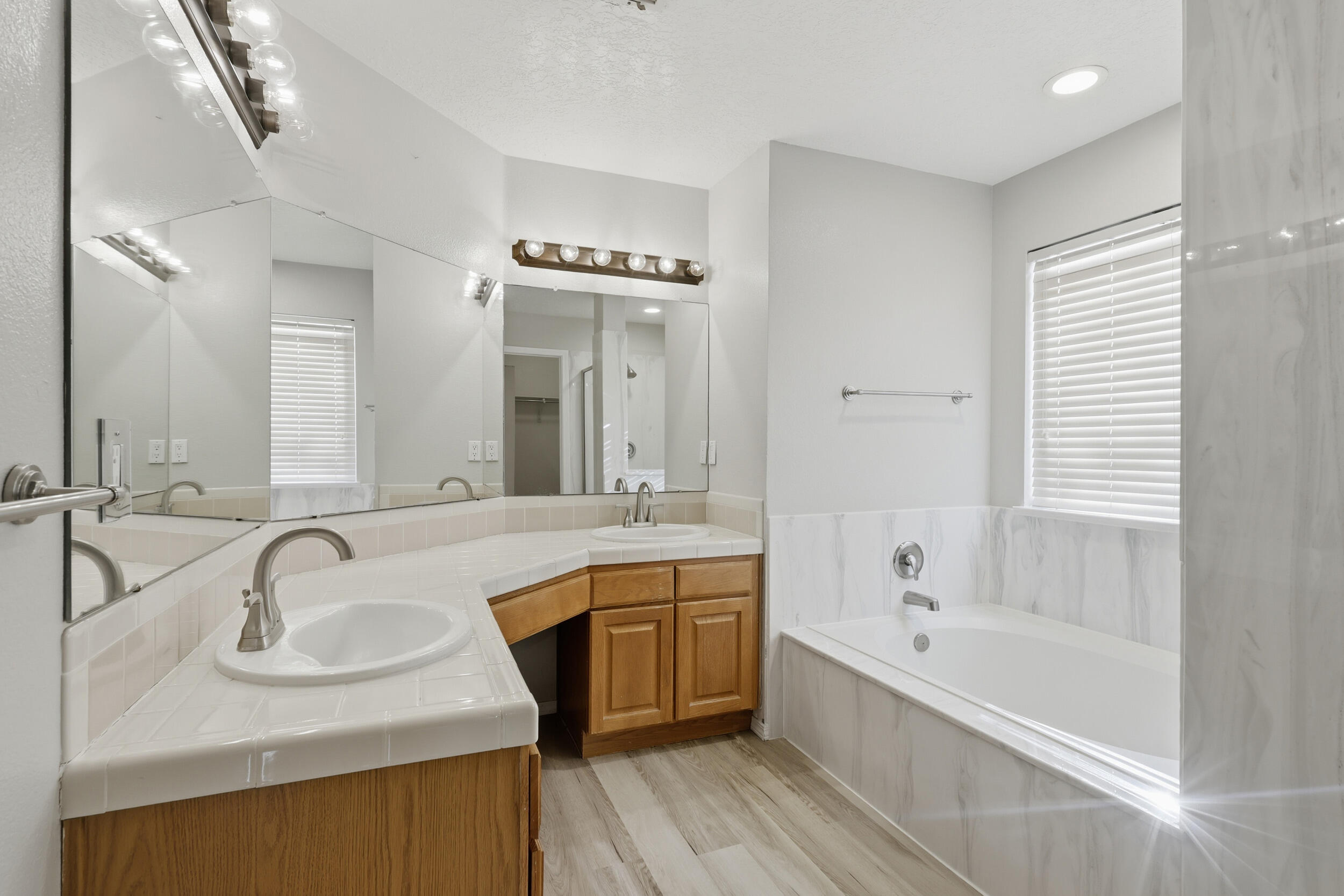 9005 Cactus Trail Road NW