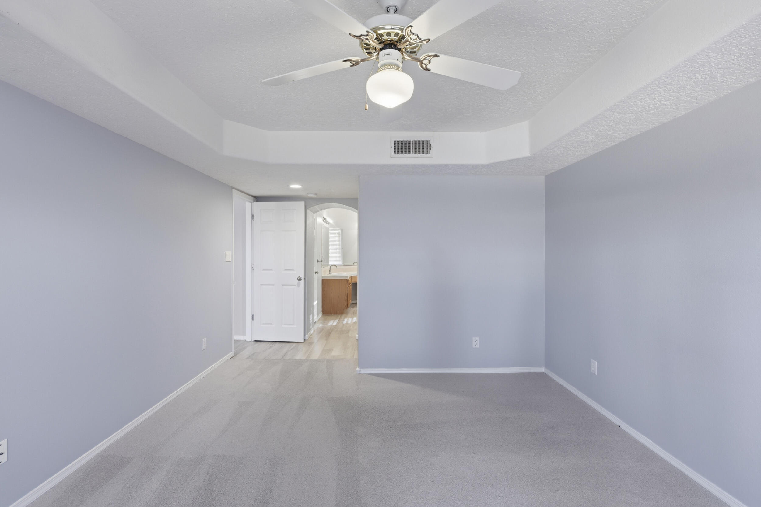 9005 Cactus Trail Road NW