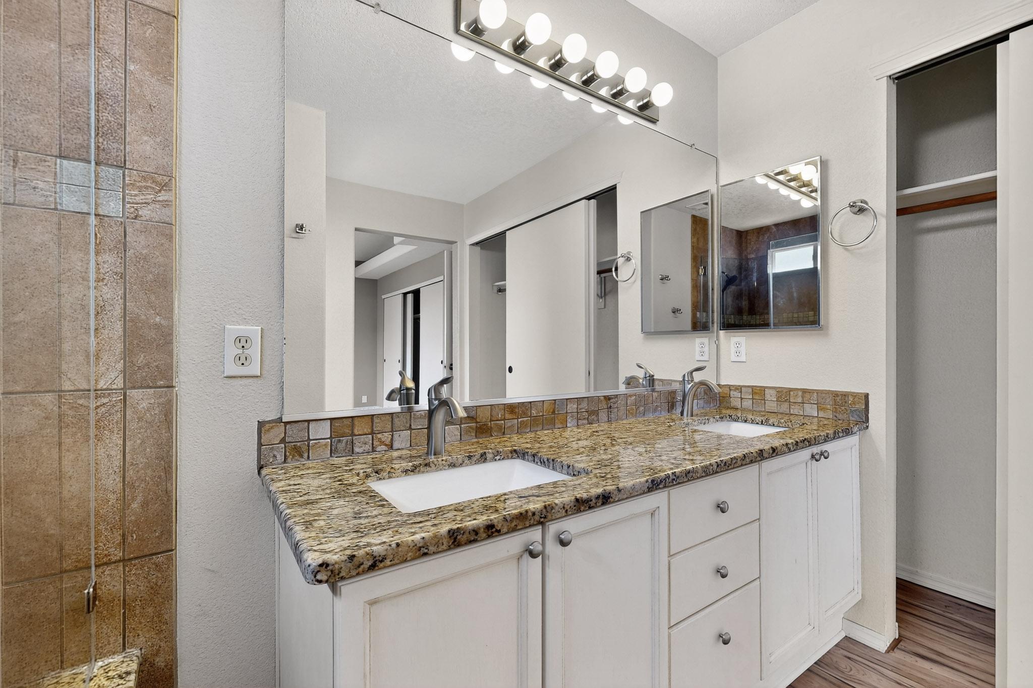 6916 Limestone Avenue NE