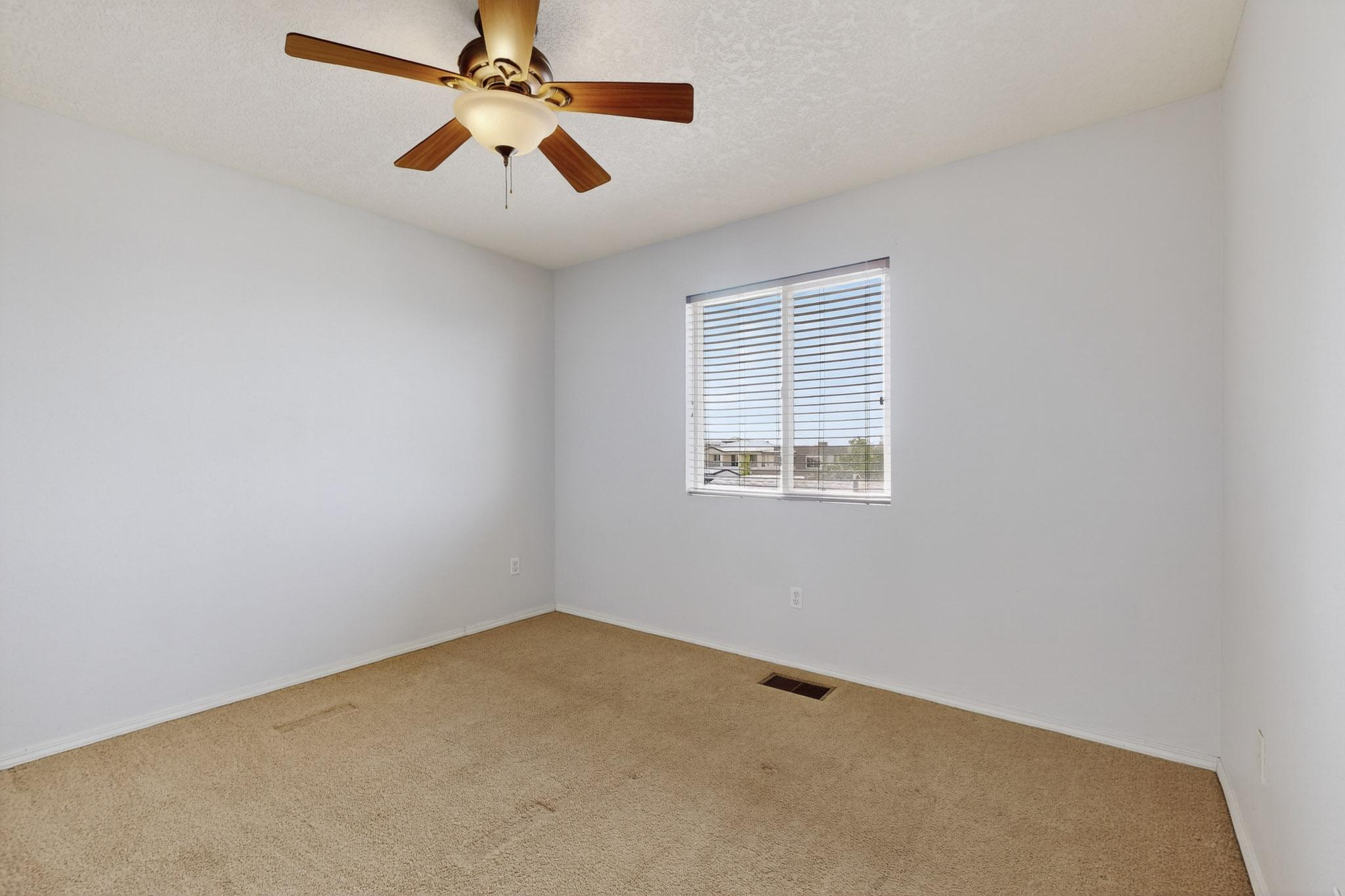 6916 Limestone Avenue NE