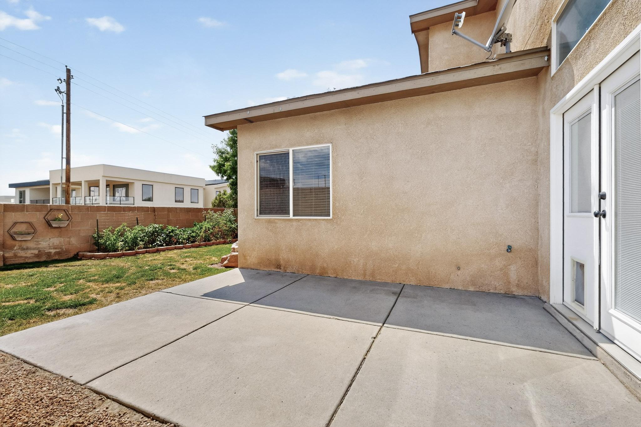 6916 Limestone Avenue NE