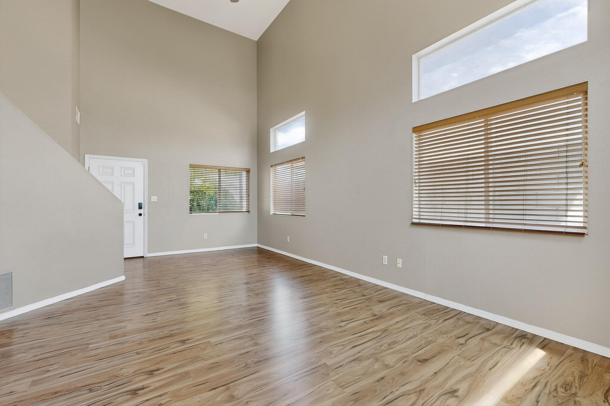 6916 Limestone Avenue NE