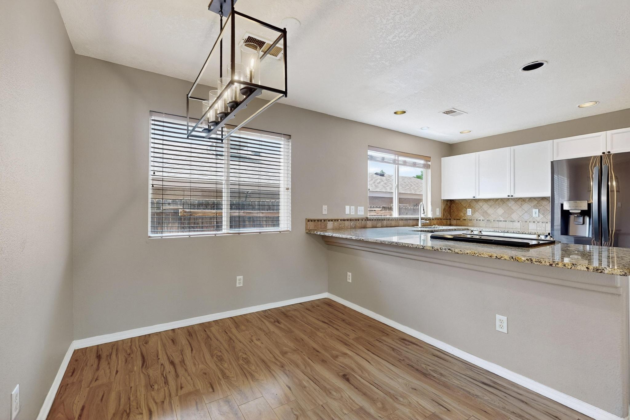 6916 Limestone Avenue NE