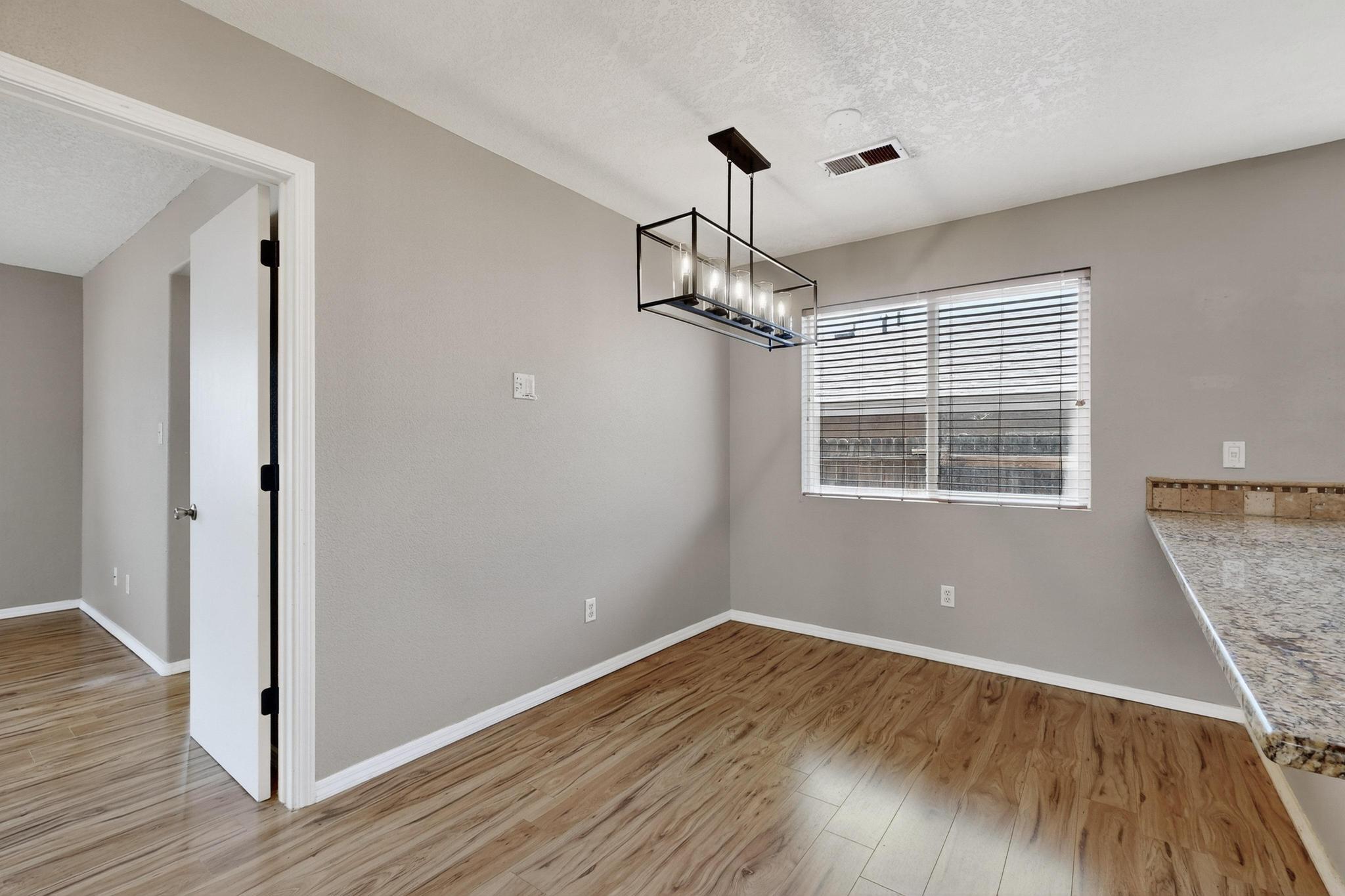 6916 Limestone Avenue NE