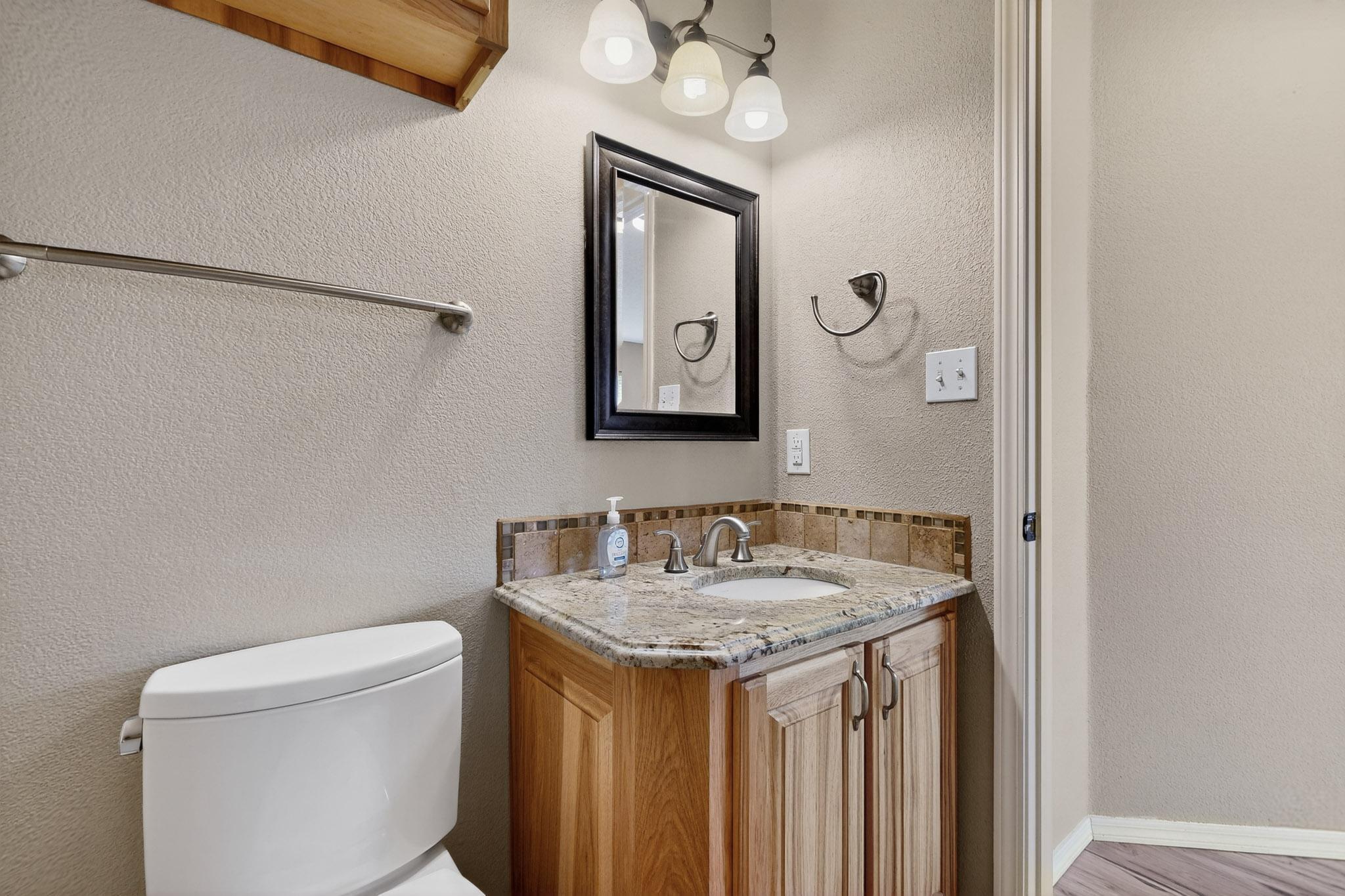 6916 Limestone Avenue NE