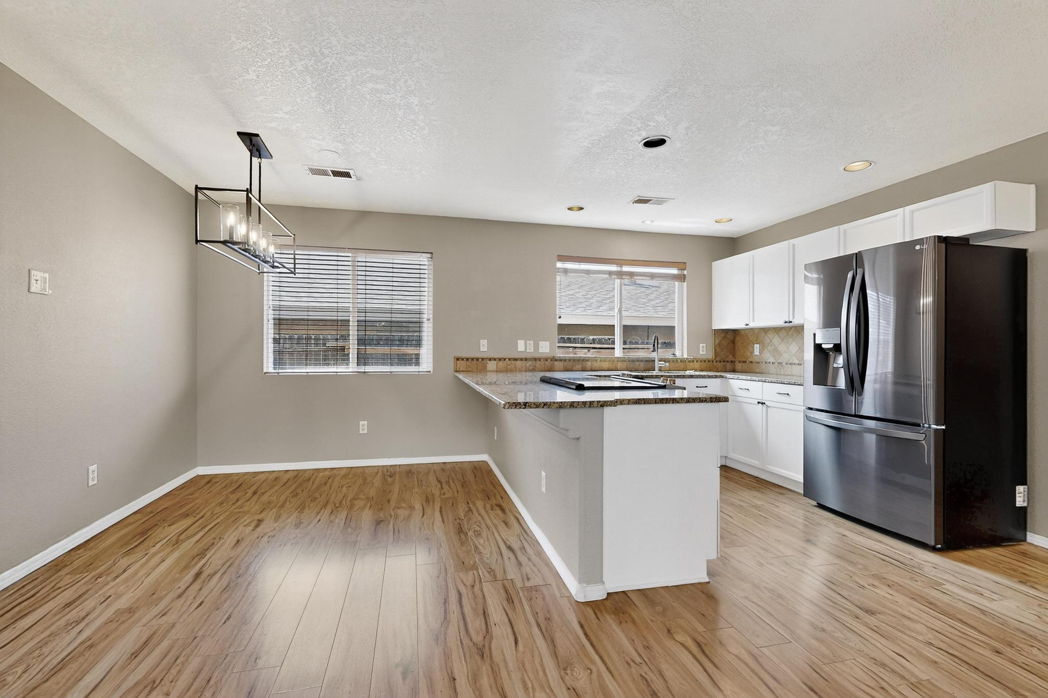 6916 Limestone Avenue NE