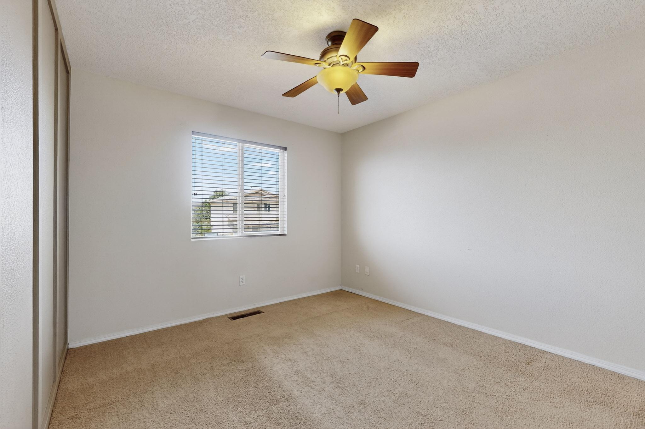 6916 Limestone Avenue NE