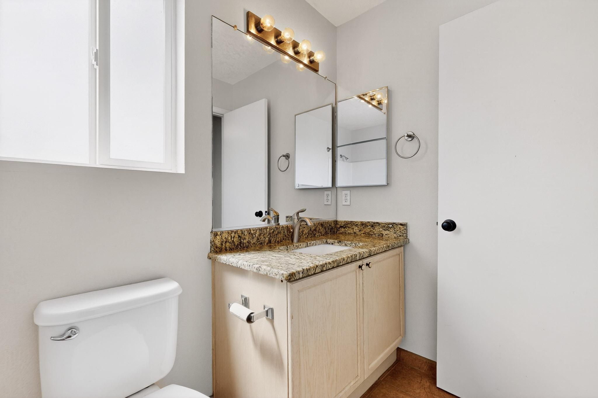 6916 Limestone Avenue NE