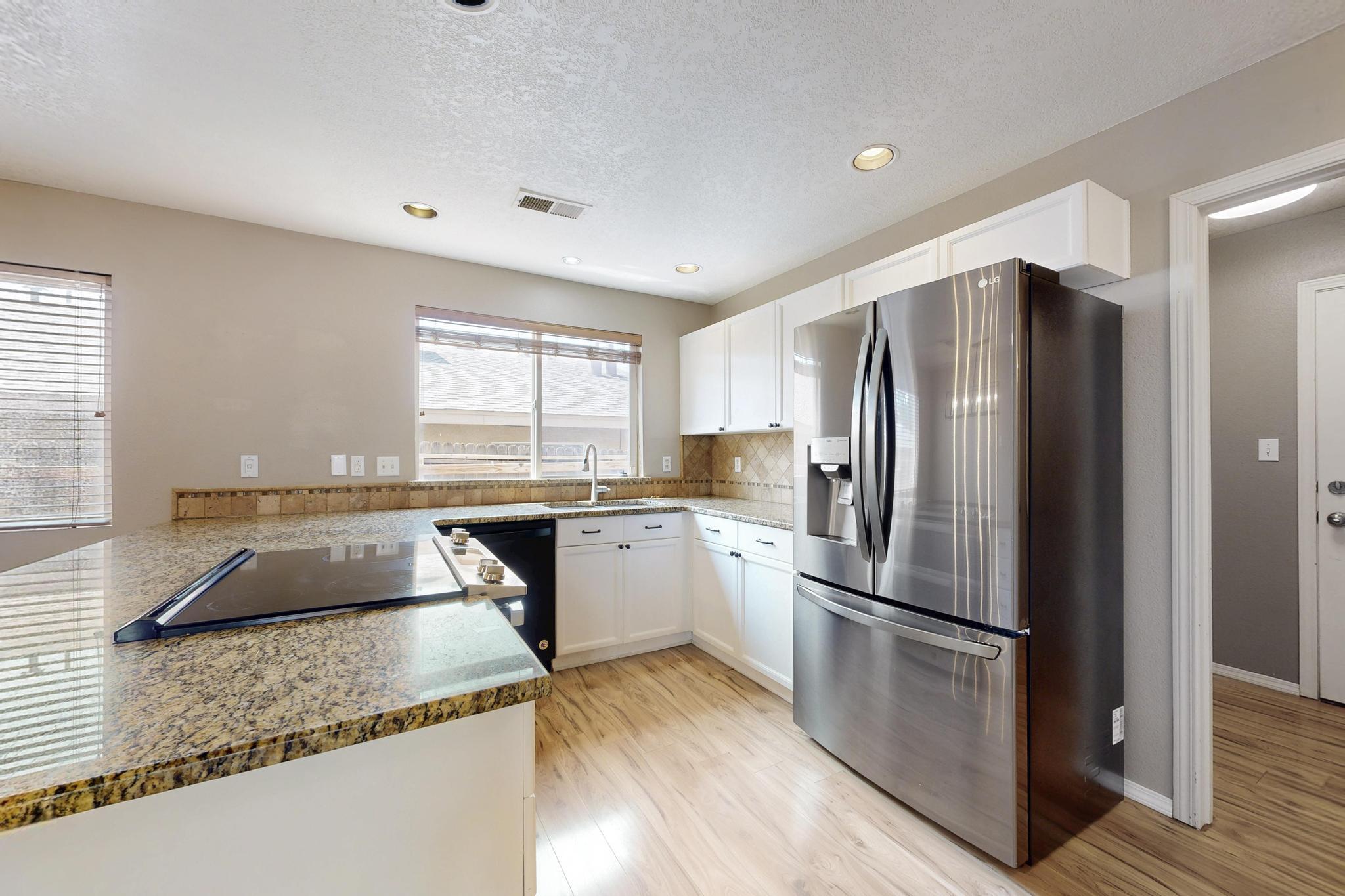 6916 Limestone Avenue NE