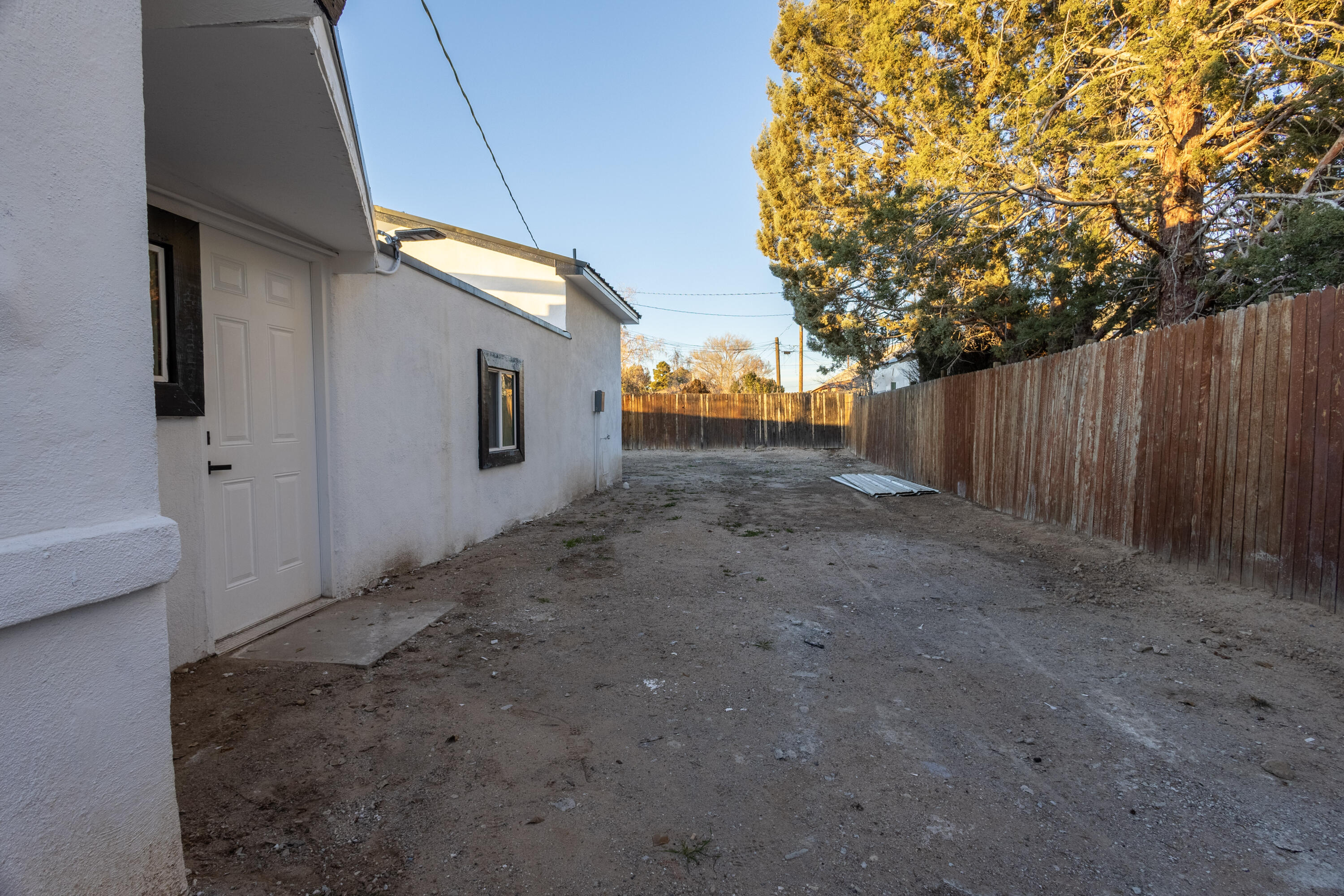 401 Gomez Avenue NE
