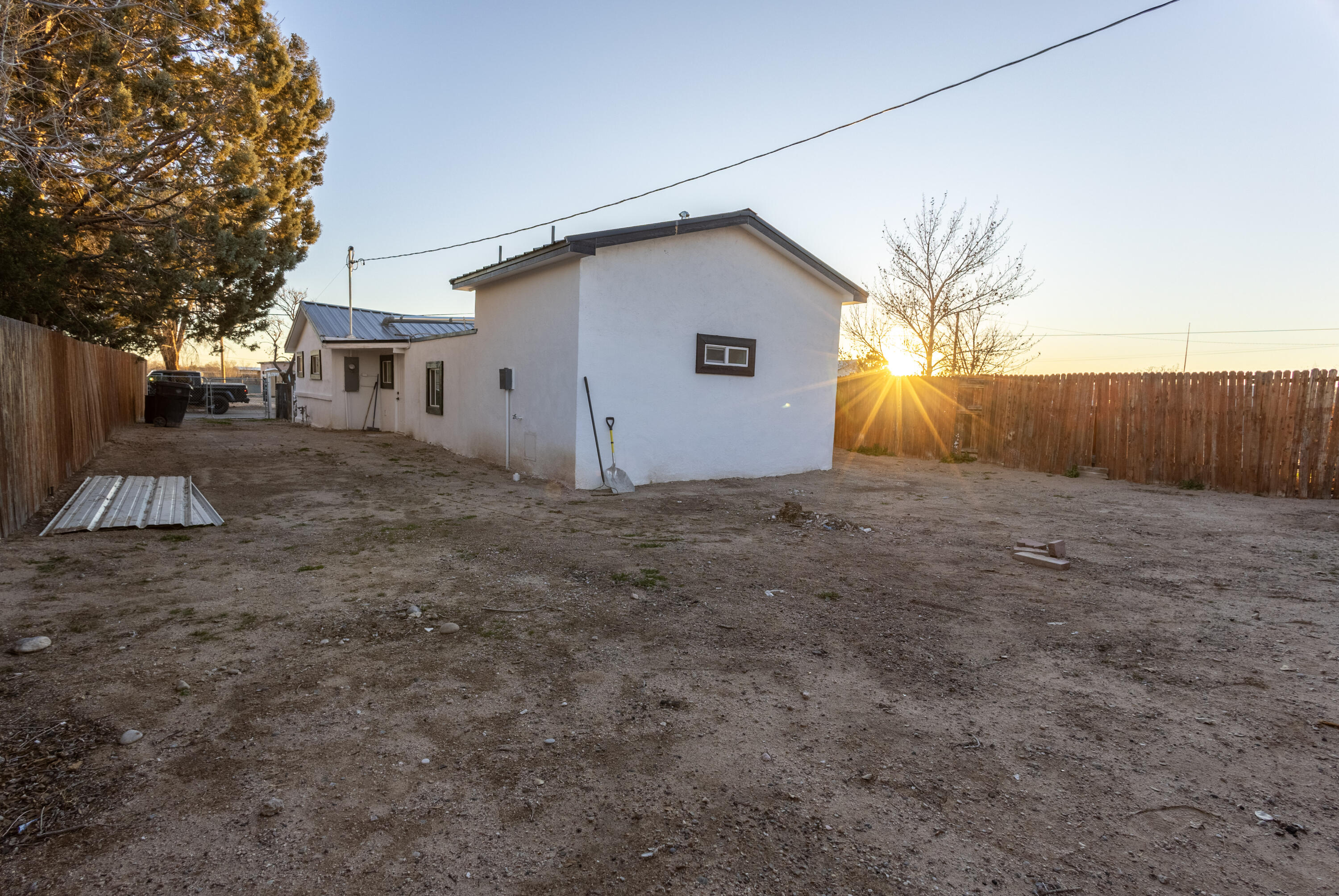 401 Gomez Avenue NE