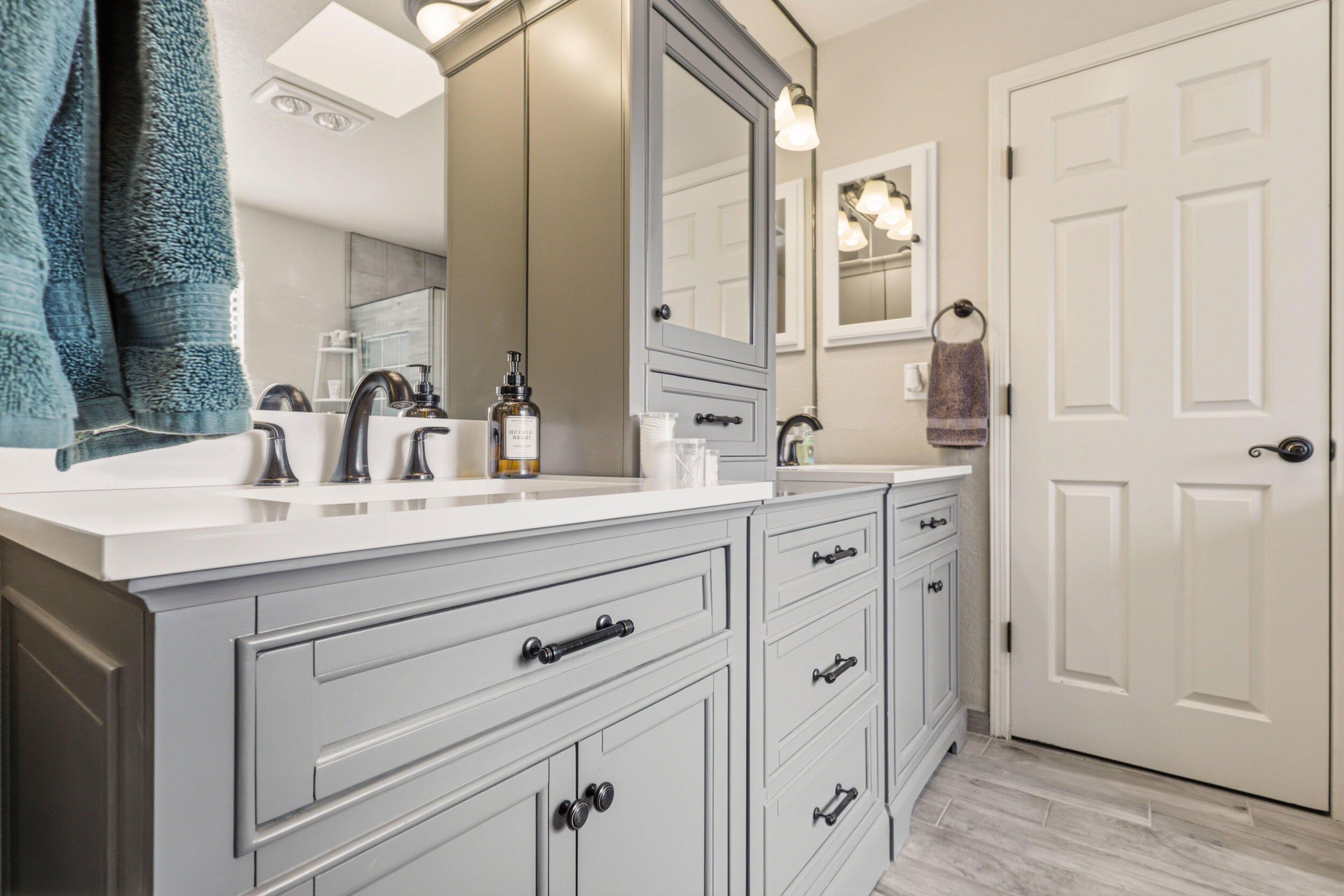 7605 Don Gaspar Drive NE