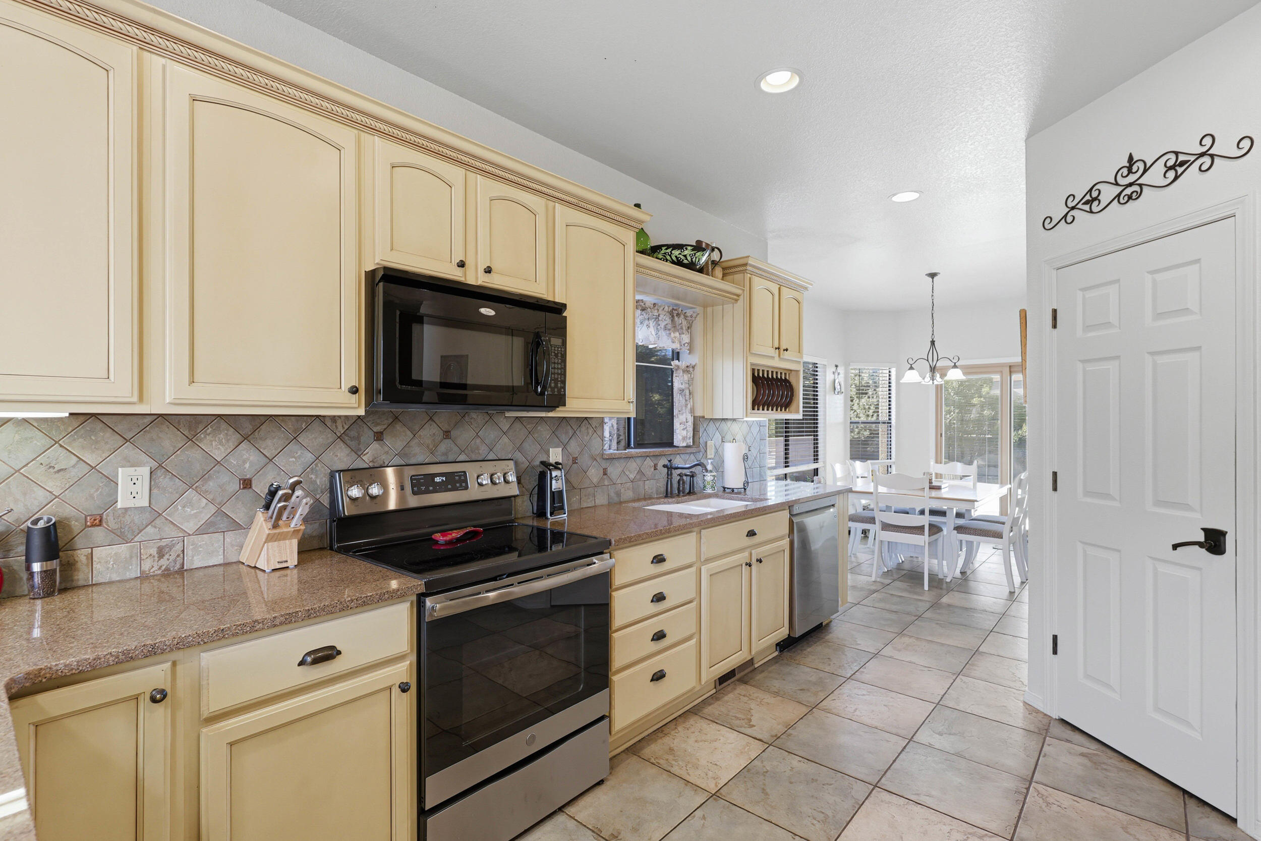 7605 Don Gaspar Drive NE