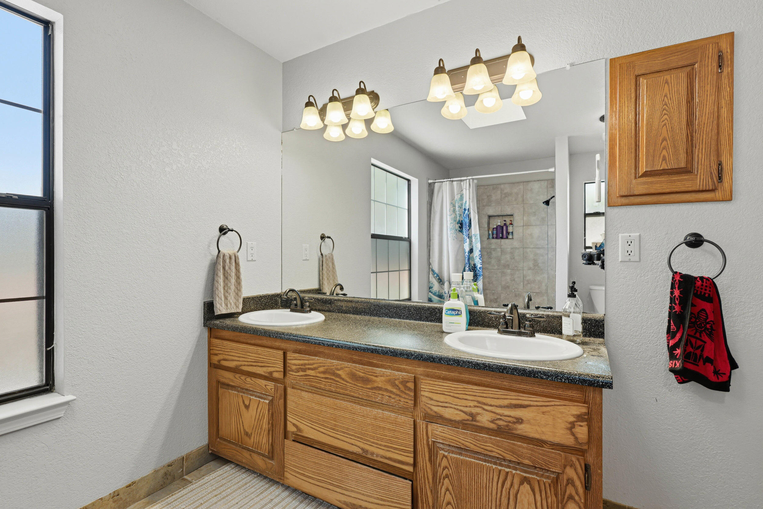 7605 Don Gaspar Drive NE